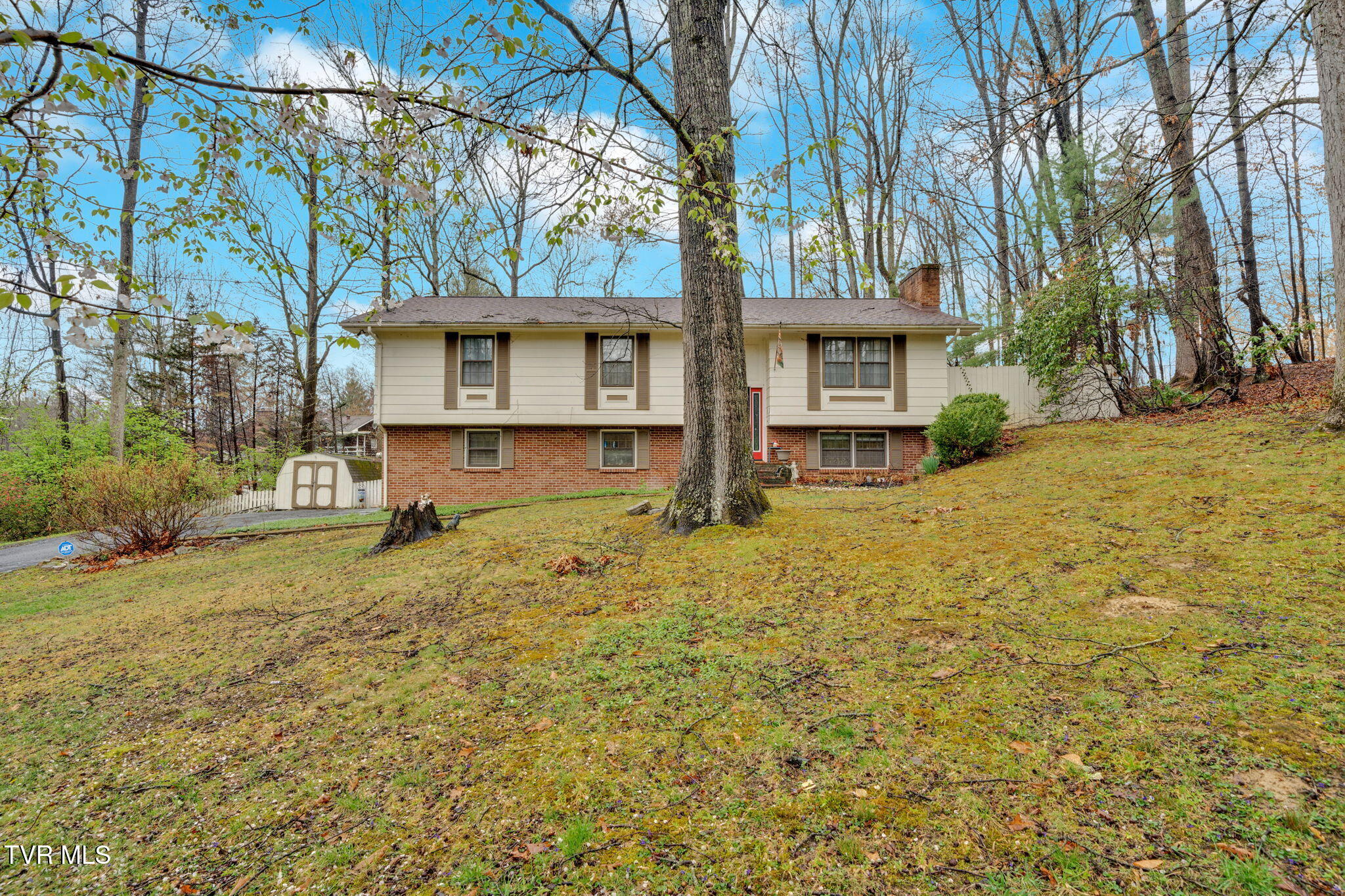 21608 Plantation Road Property Photo 1