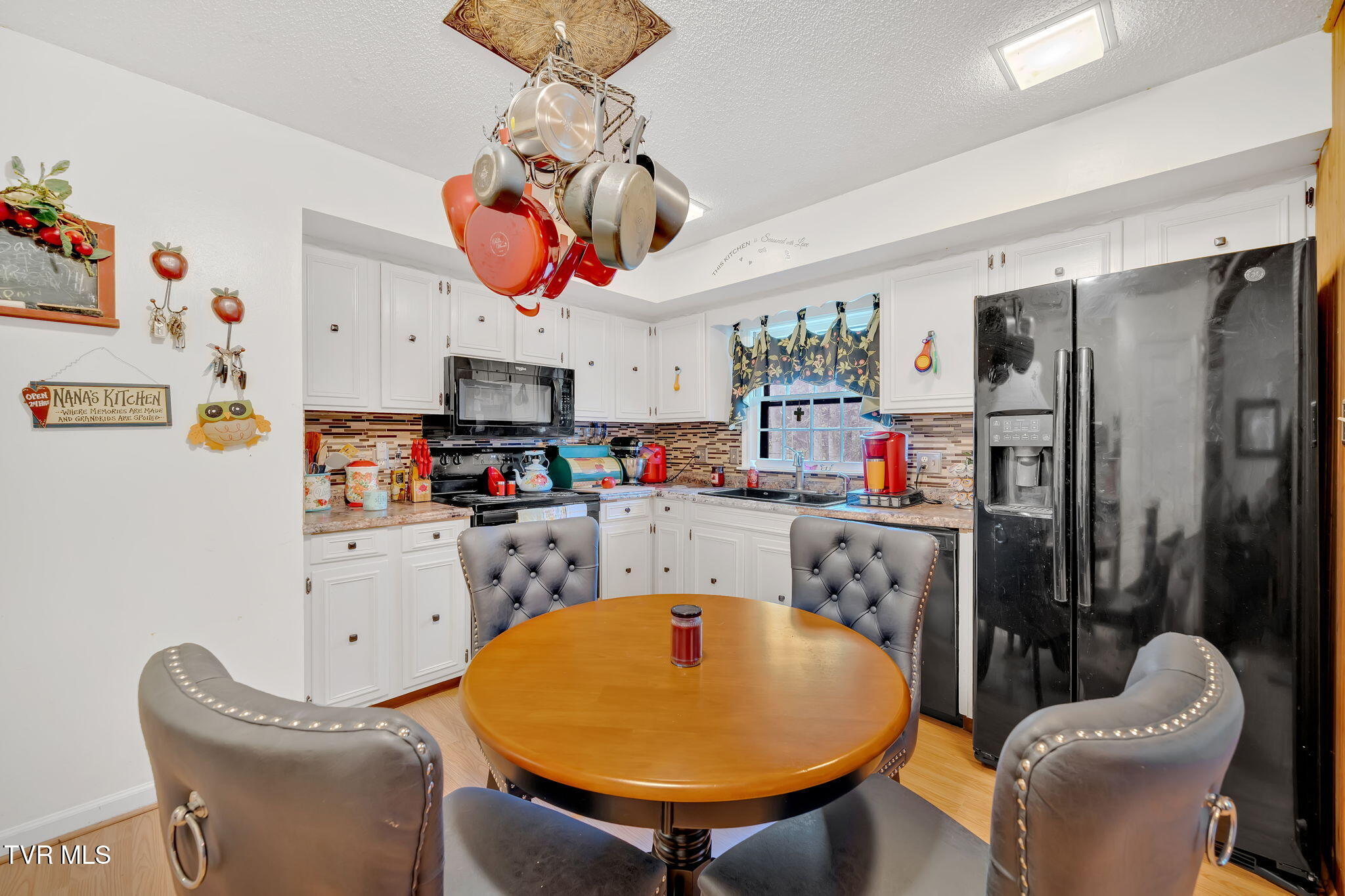 21608 Plantation Road Property Photo 14