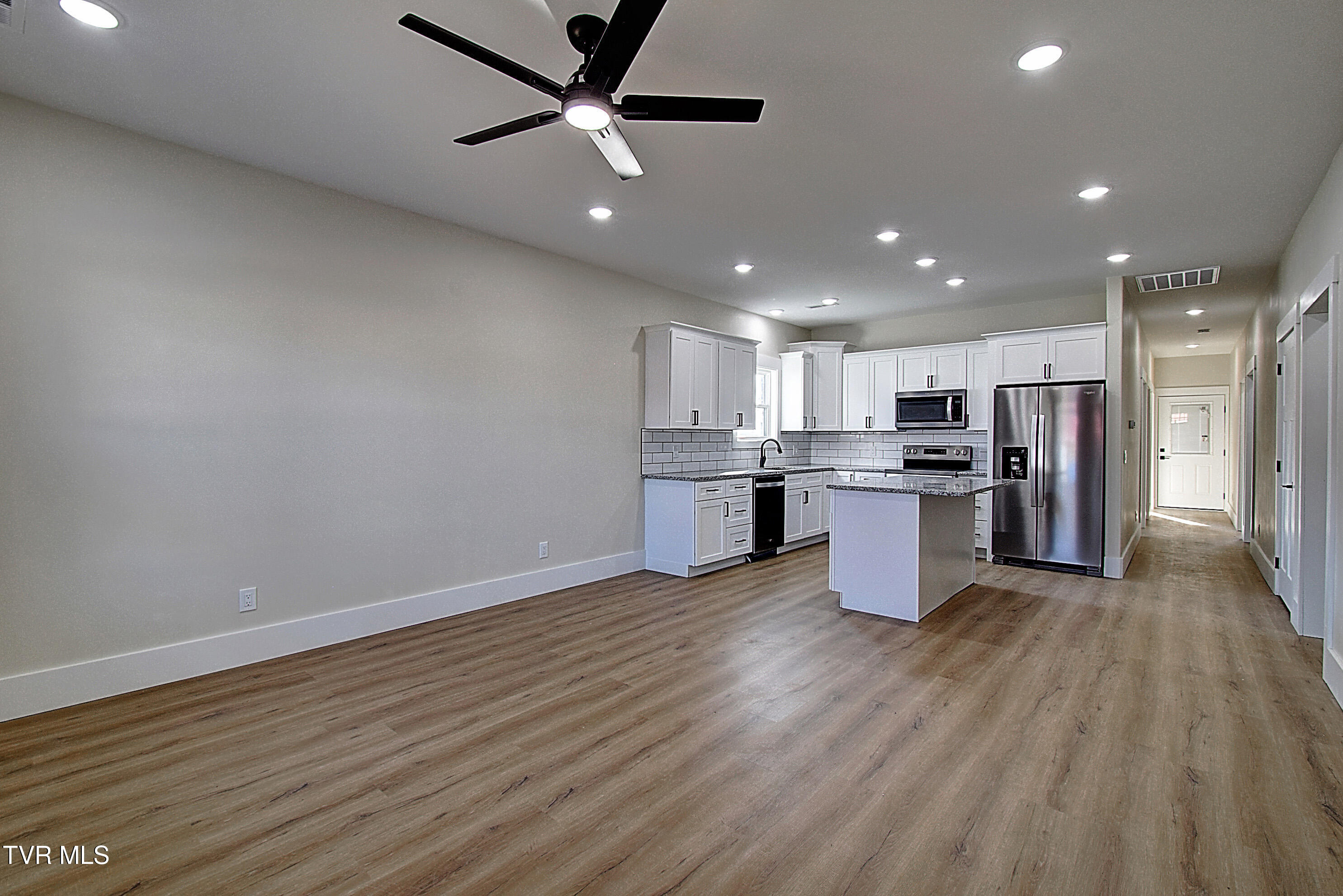 200 Carolina Ave Property Photo 7