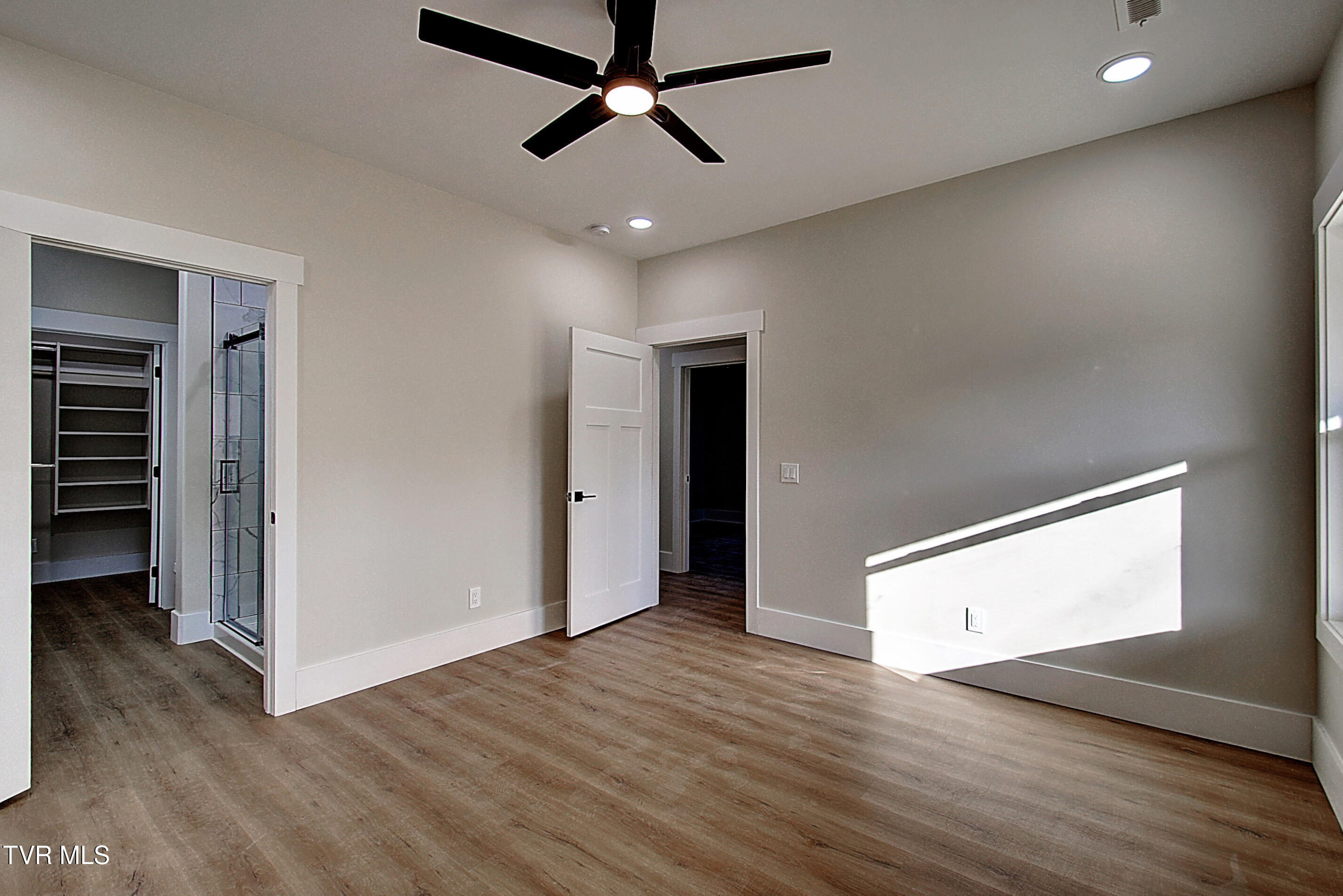200 Carolina Ave Property Photo 16