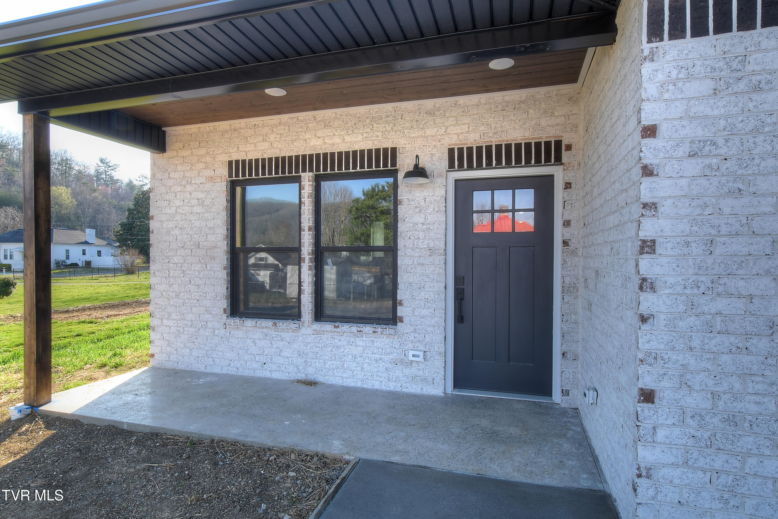 200 Carolina Ave Property Photo 25