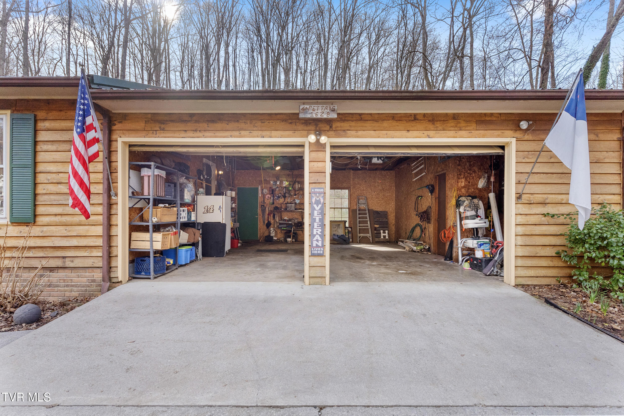 1628 Valleyview Drive Property Photo 8