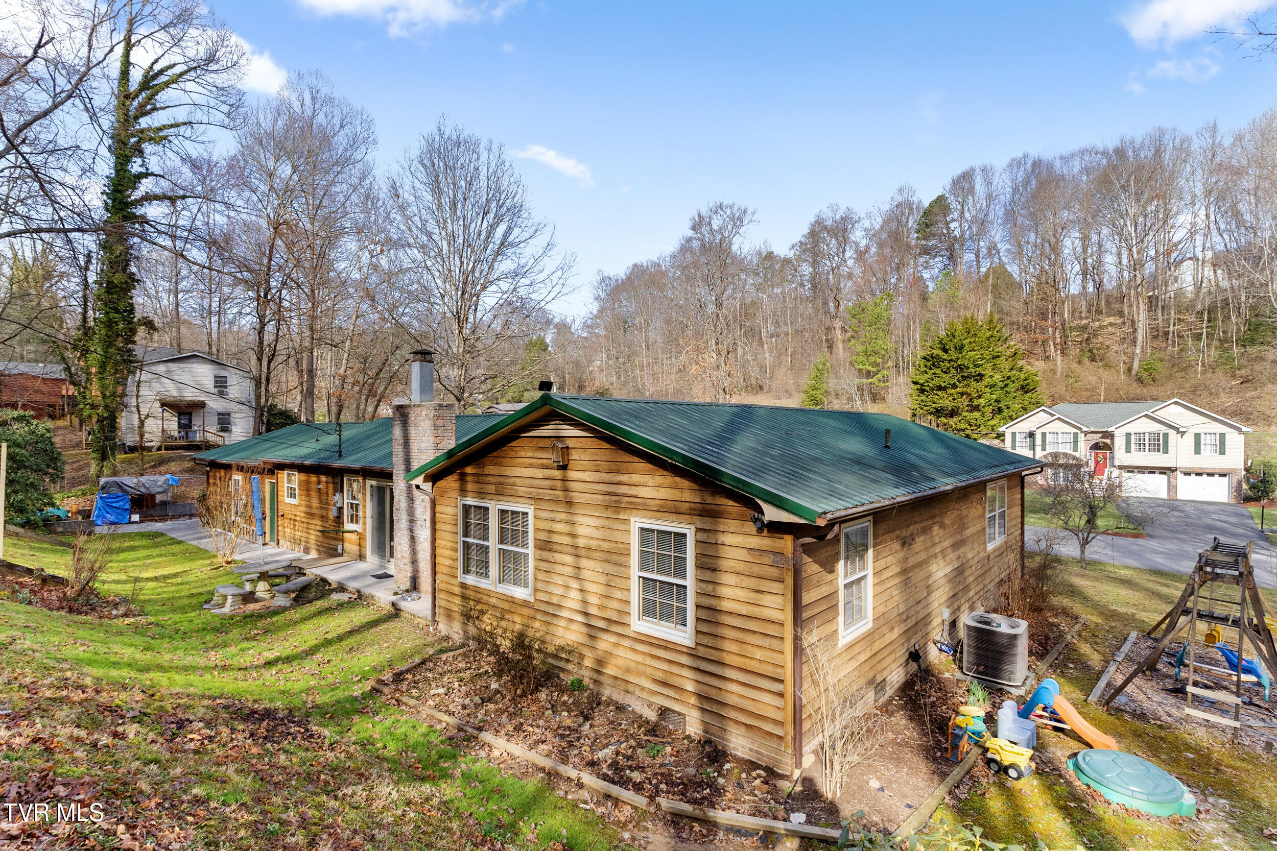 1628 Valleyview Drive Property Photo 9