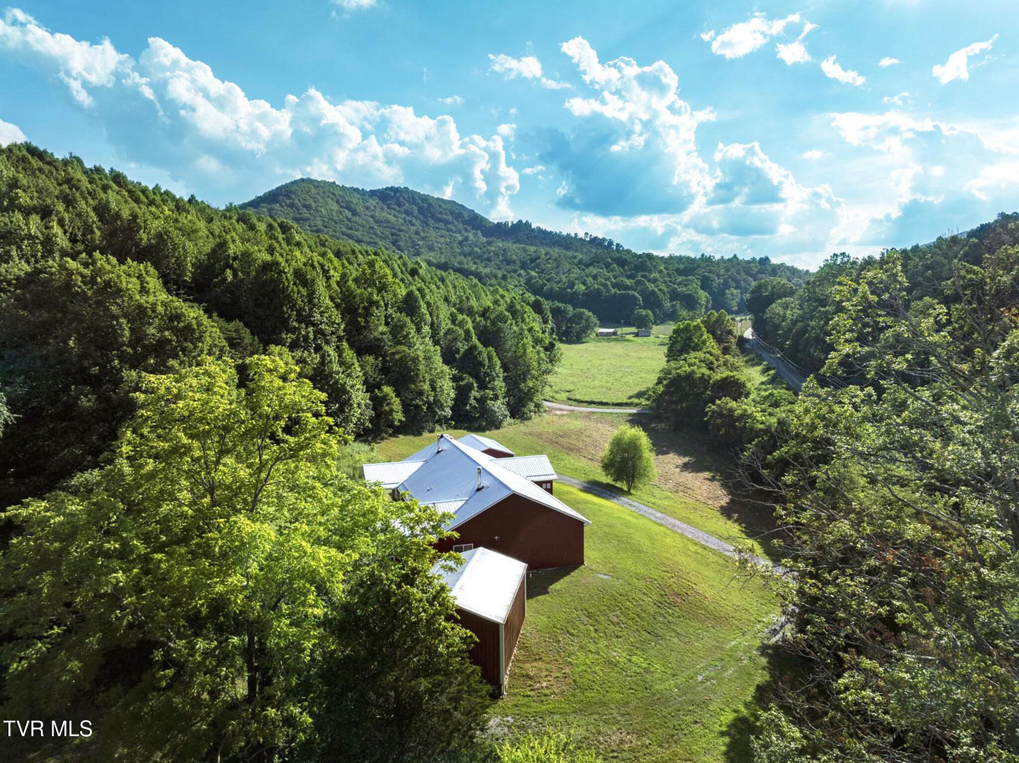 5635 Houston Valley Road Property Photo