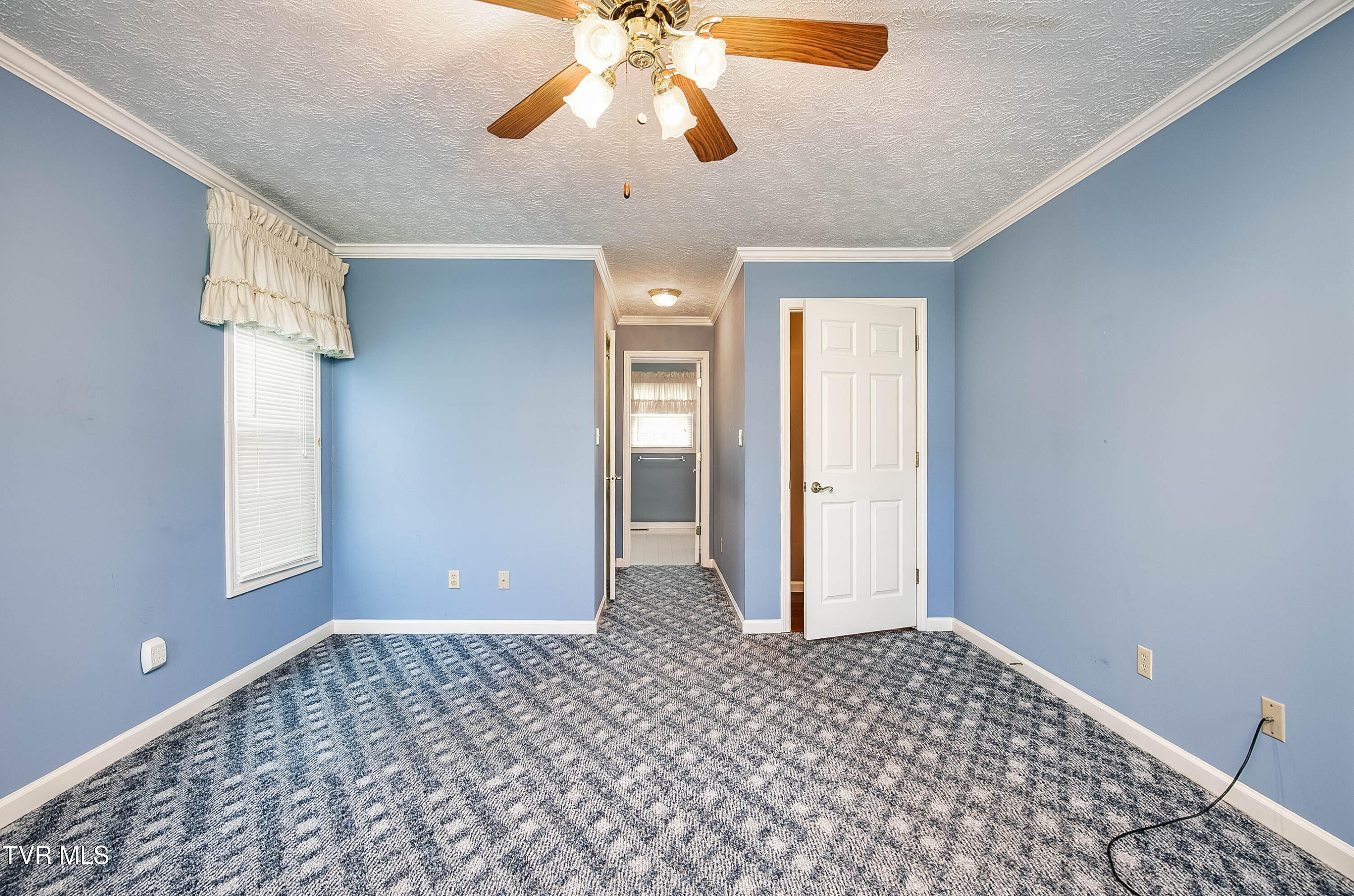 752 West Valley Drive Property Photo 18