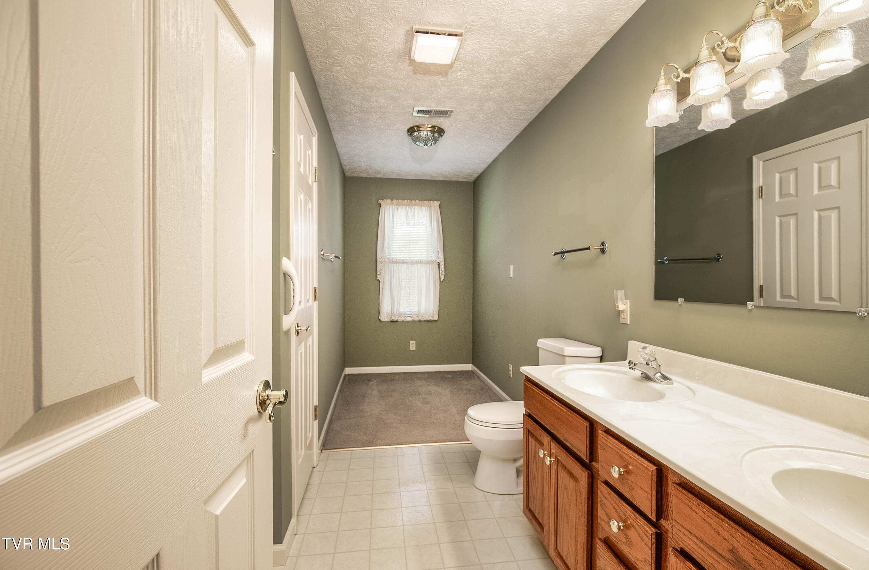 752 West Valley Drive Property Photo 23