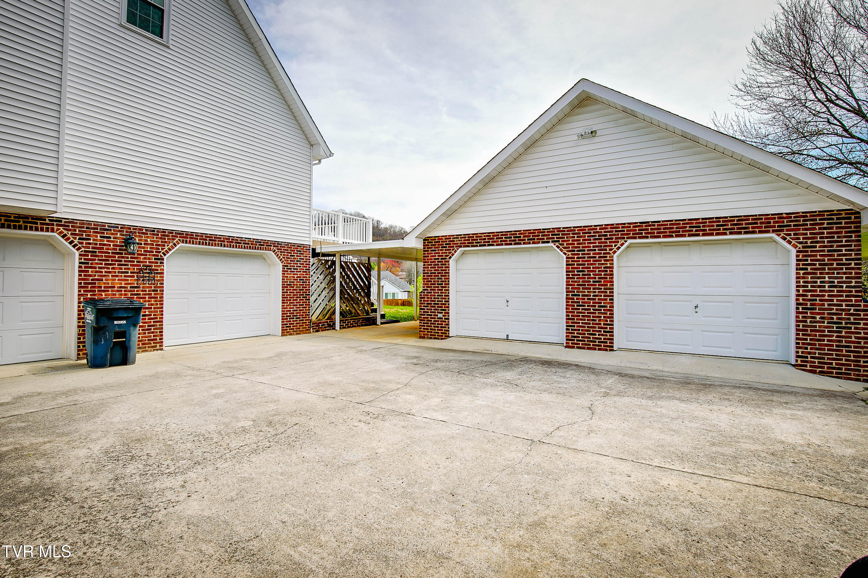 752 West Valley Drive Property Photo 33