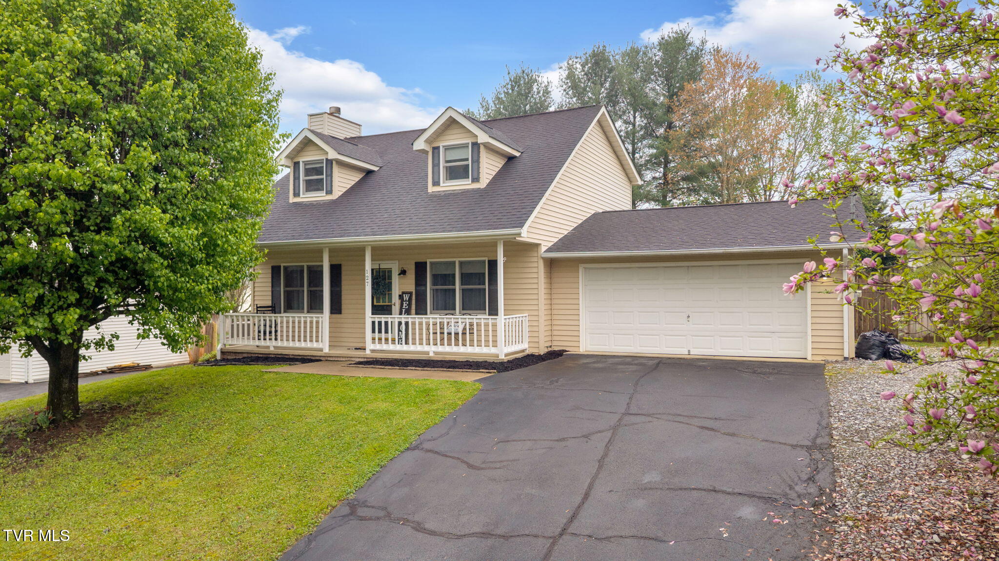 127 Hawk Lane Property Photo