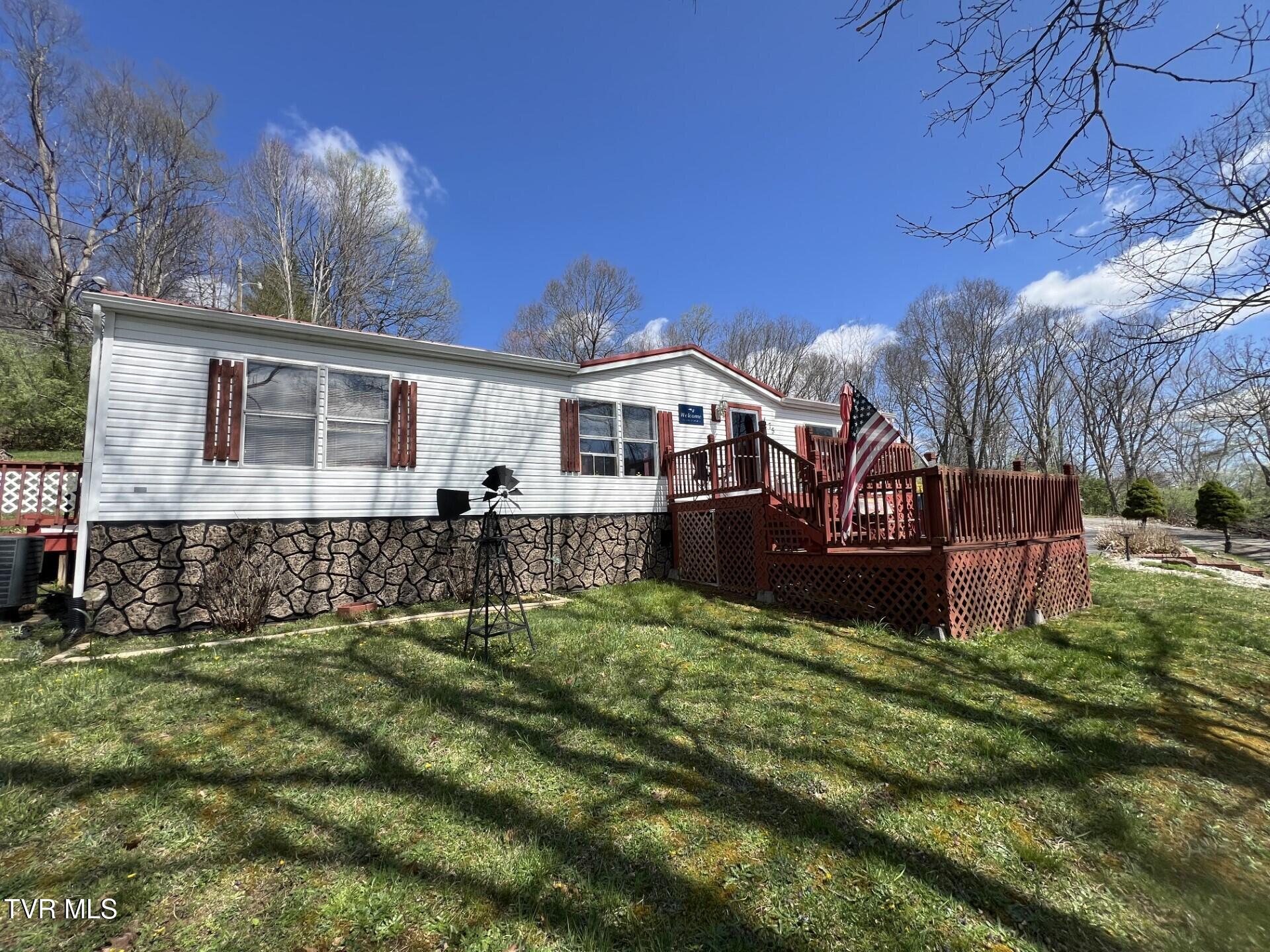 175 Banner Circle Property Photo 1