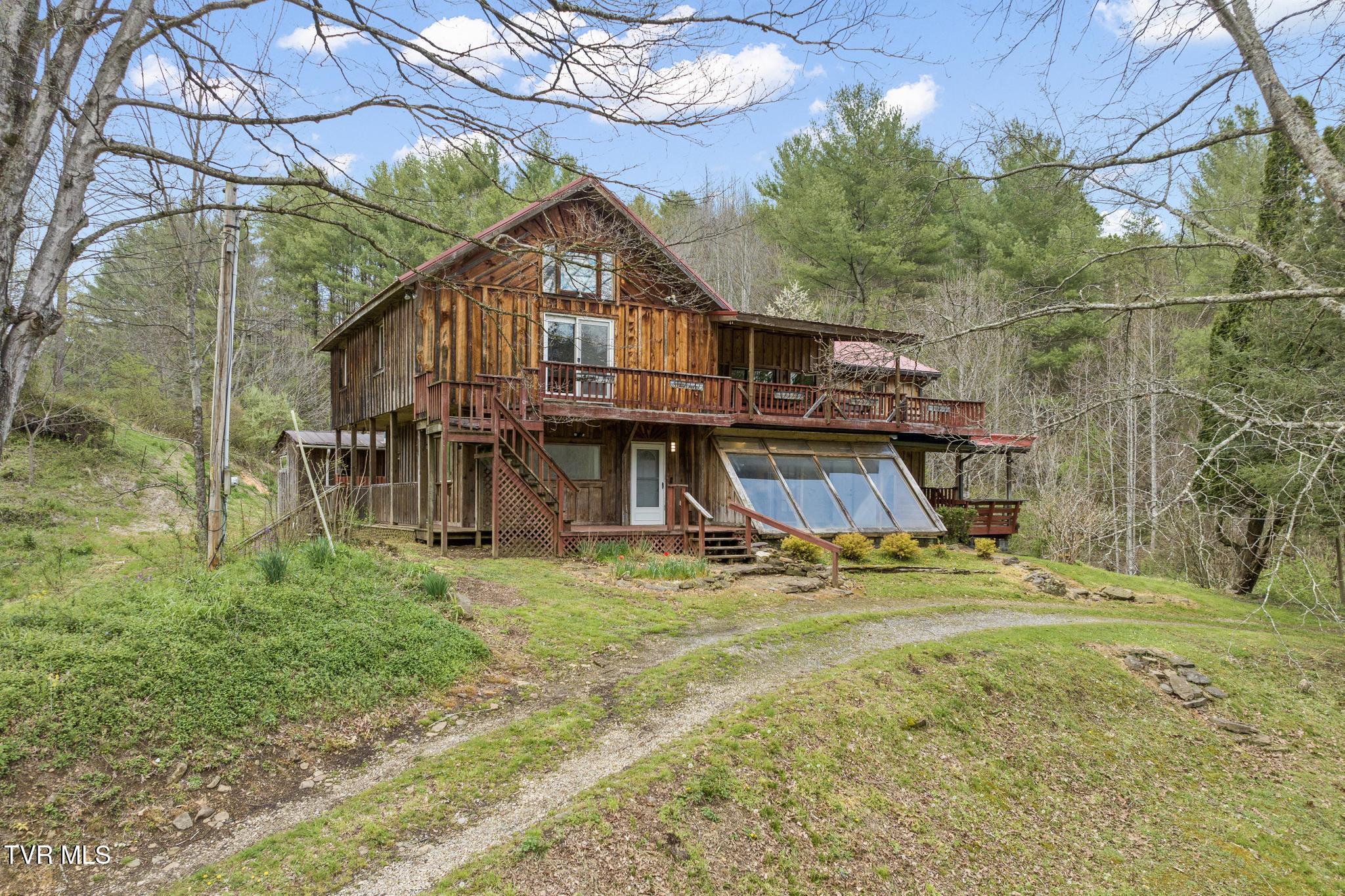 456 & 476 Dugger Hollow Road Property Photo