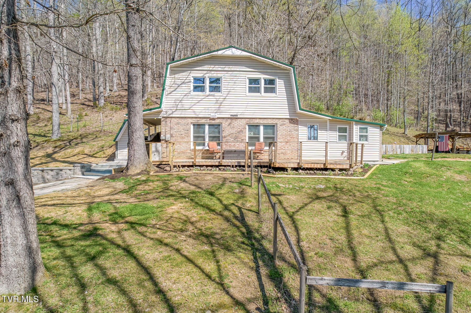 4740 Upper Possum Crk Road Property Photo 1
