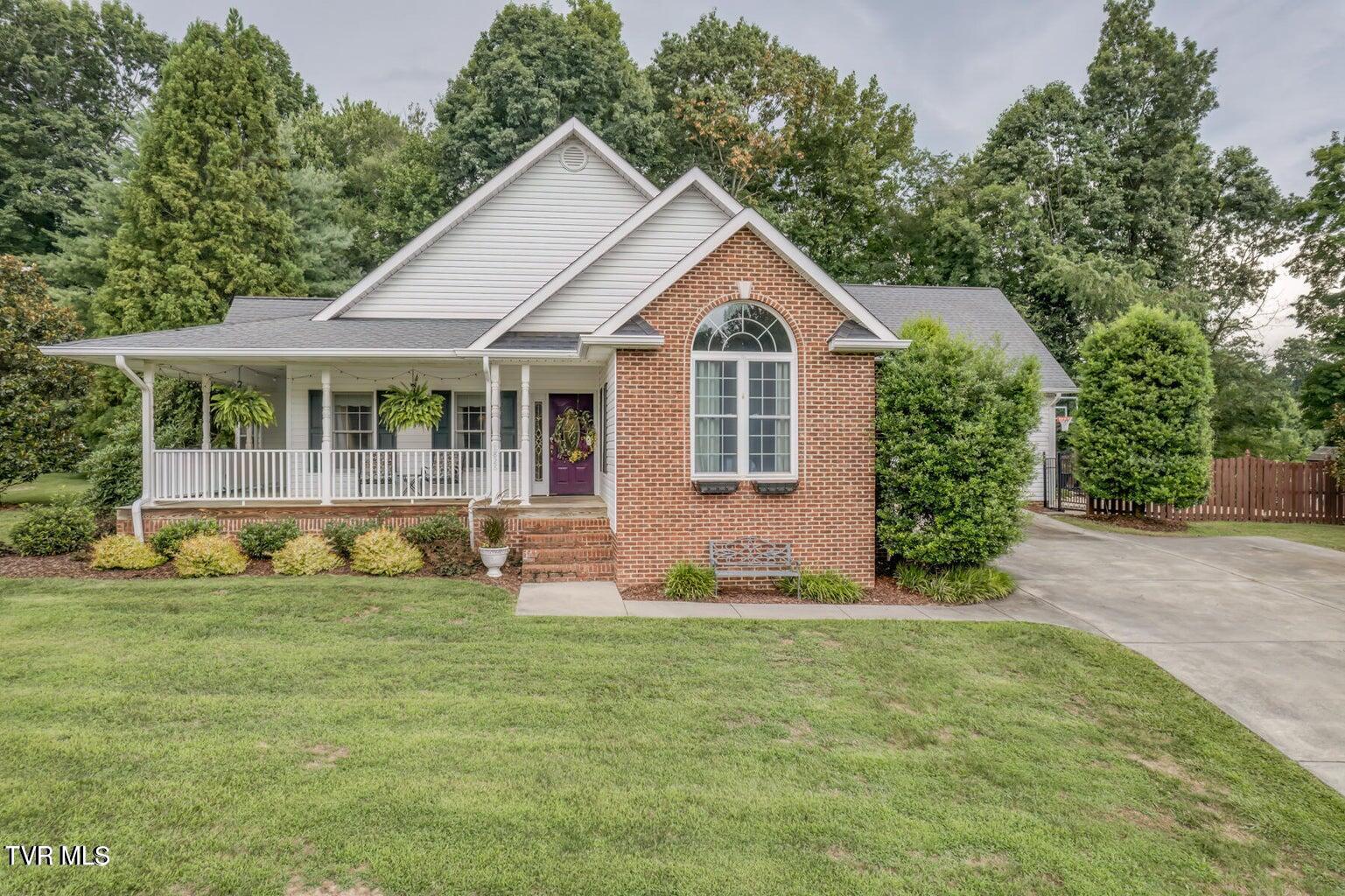 1828 Weaver Branch Road Property Photo