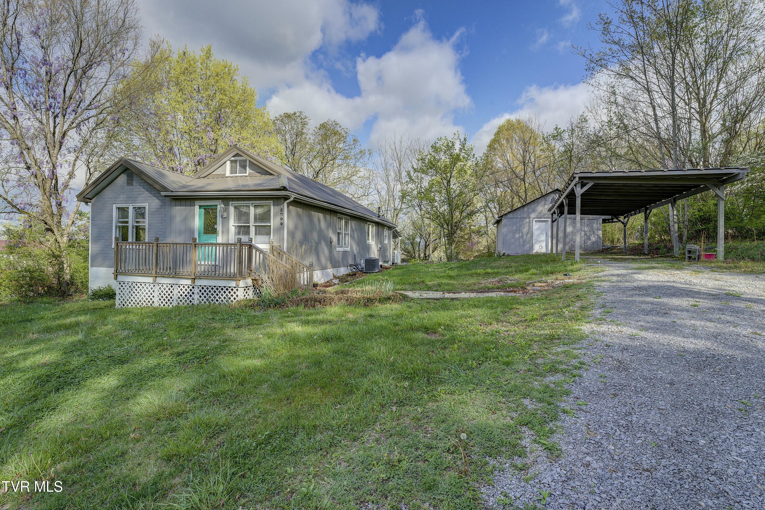 5744 Orebank Road Property Photo