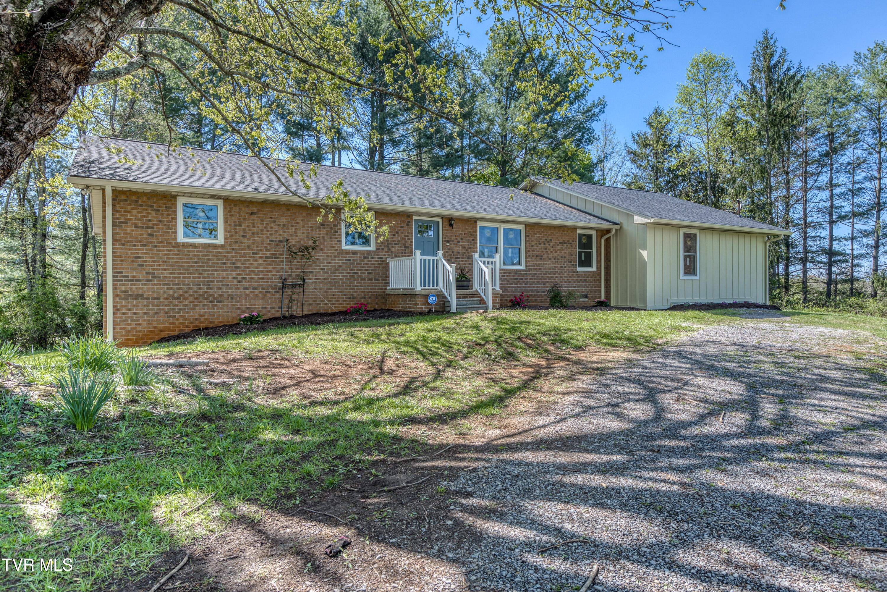 677 Summit Drive Property Photo