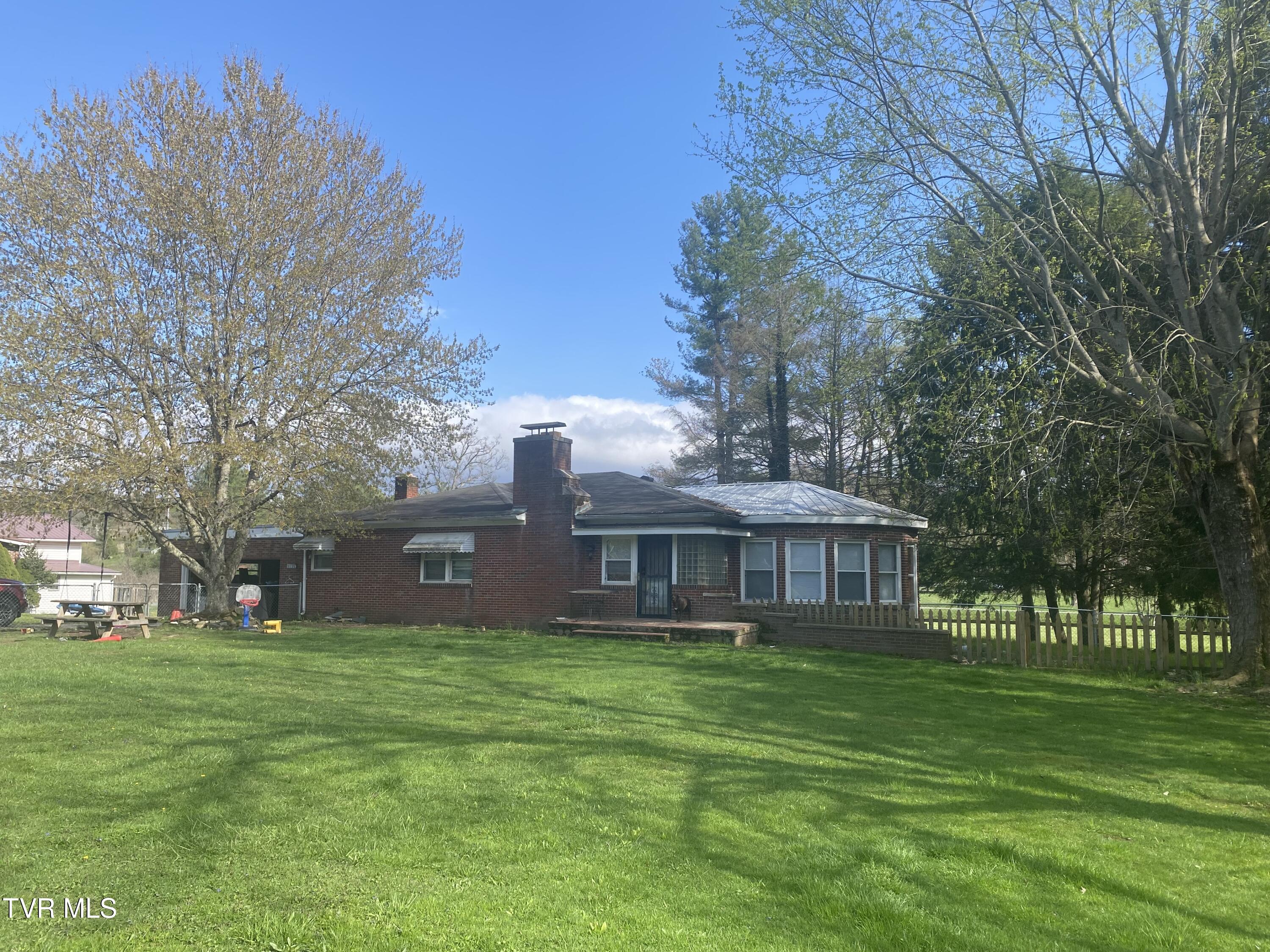 6192 Hurricane Road Property Photo 1