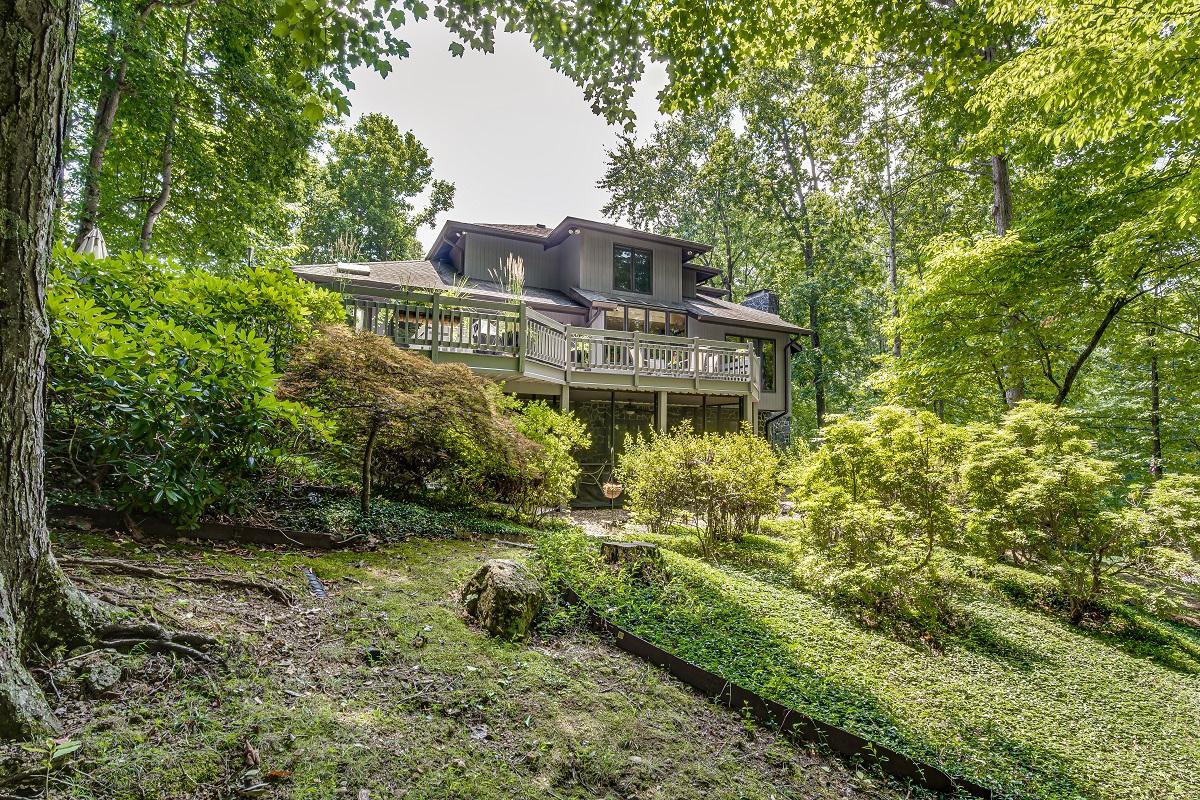 485 Woodway Drive Property Photo 1