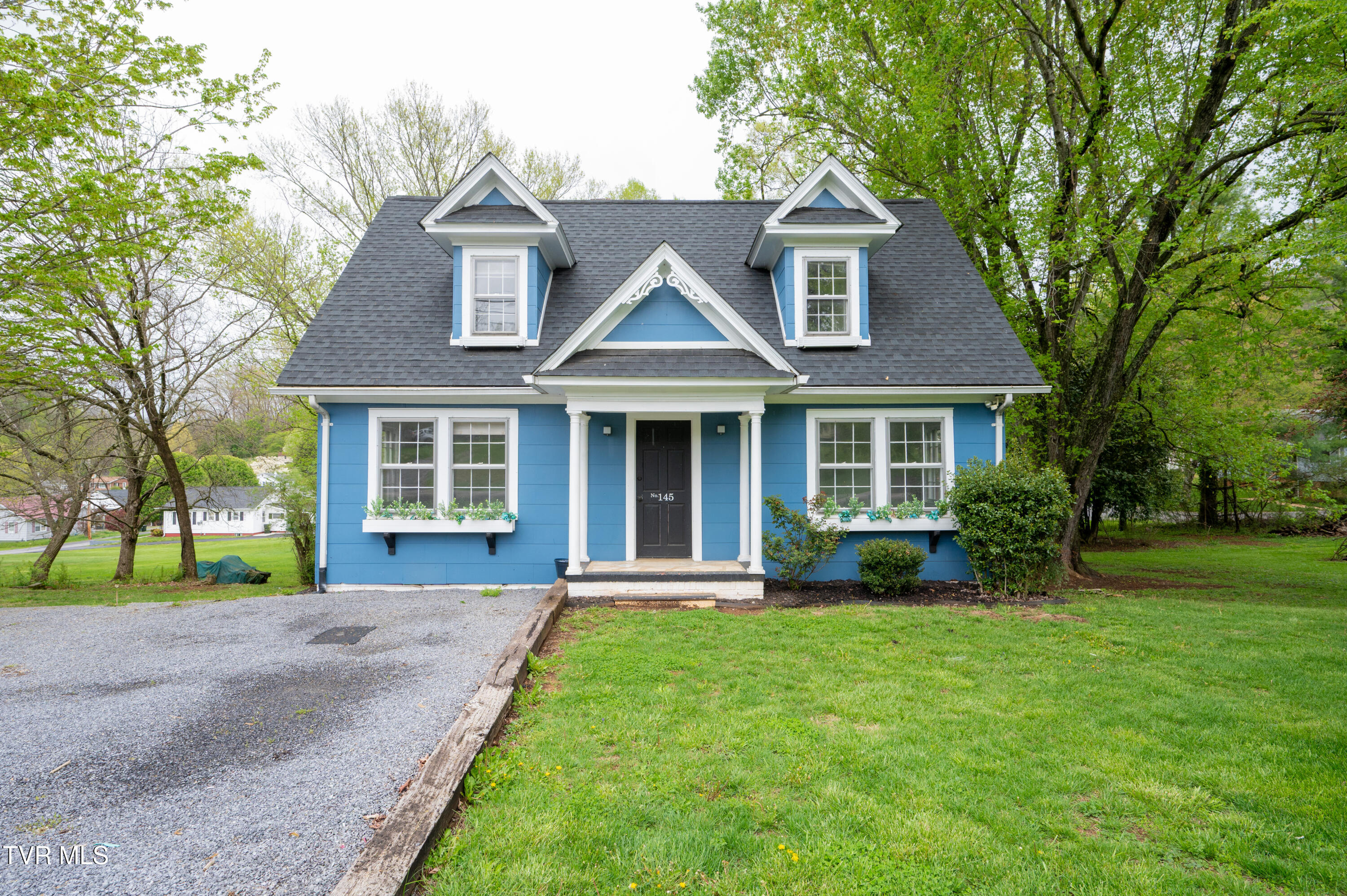 145 East Carters Valley Road Property Photo
