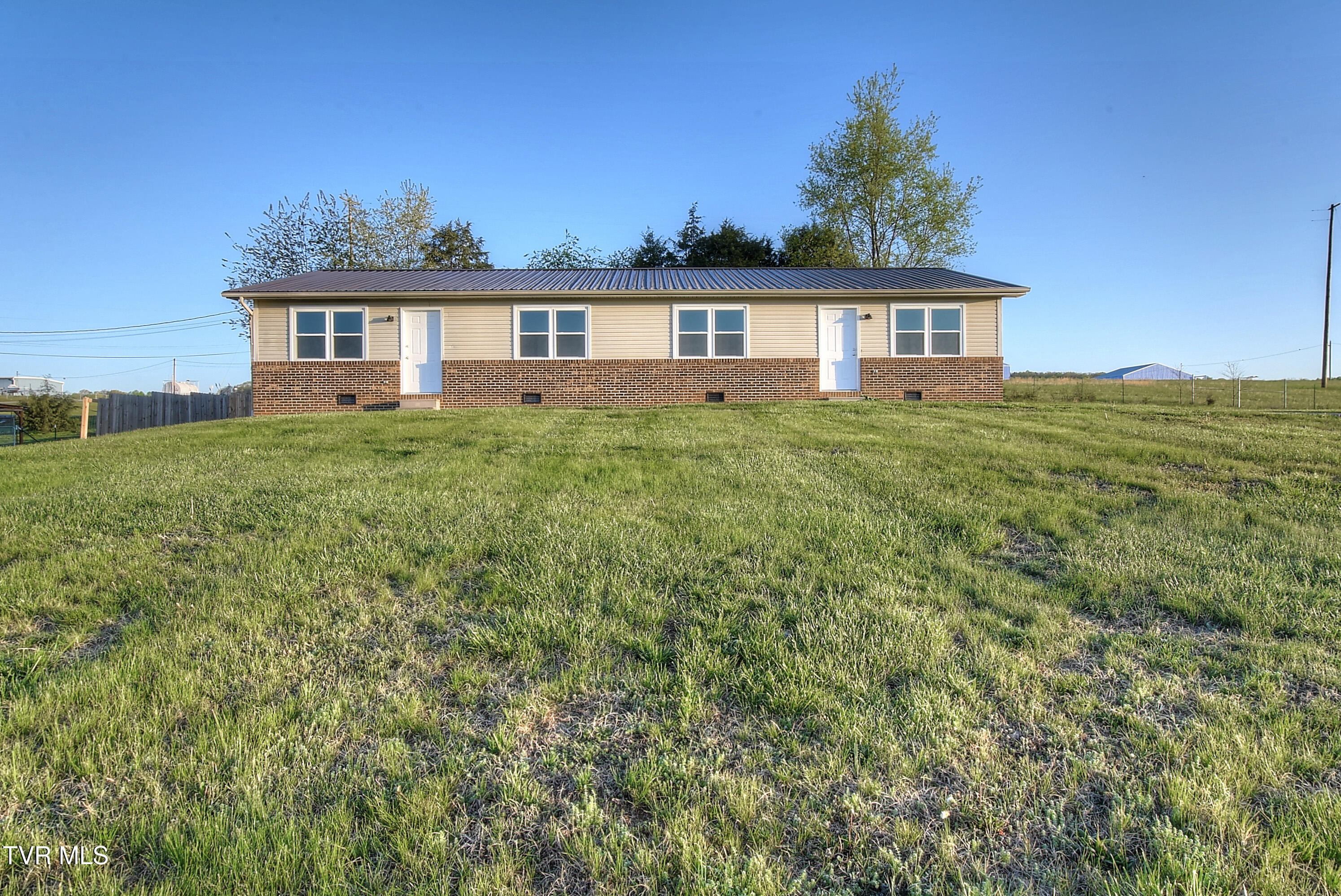 707 Highway 346 Property Photo 1