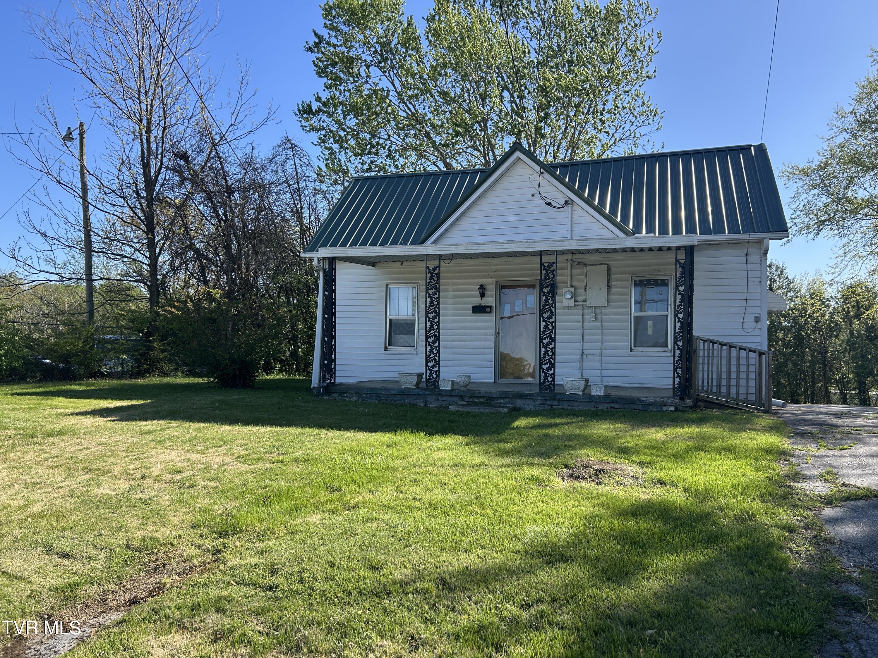 604 East Church Hill Street Property Photo 1