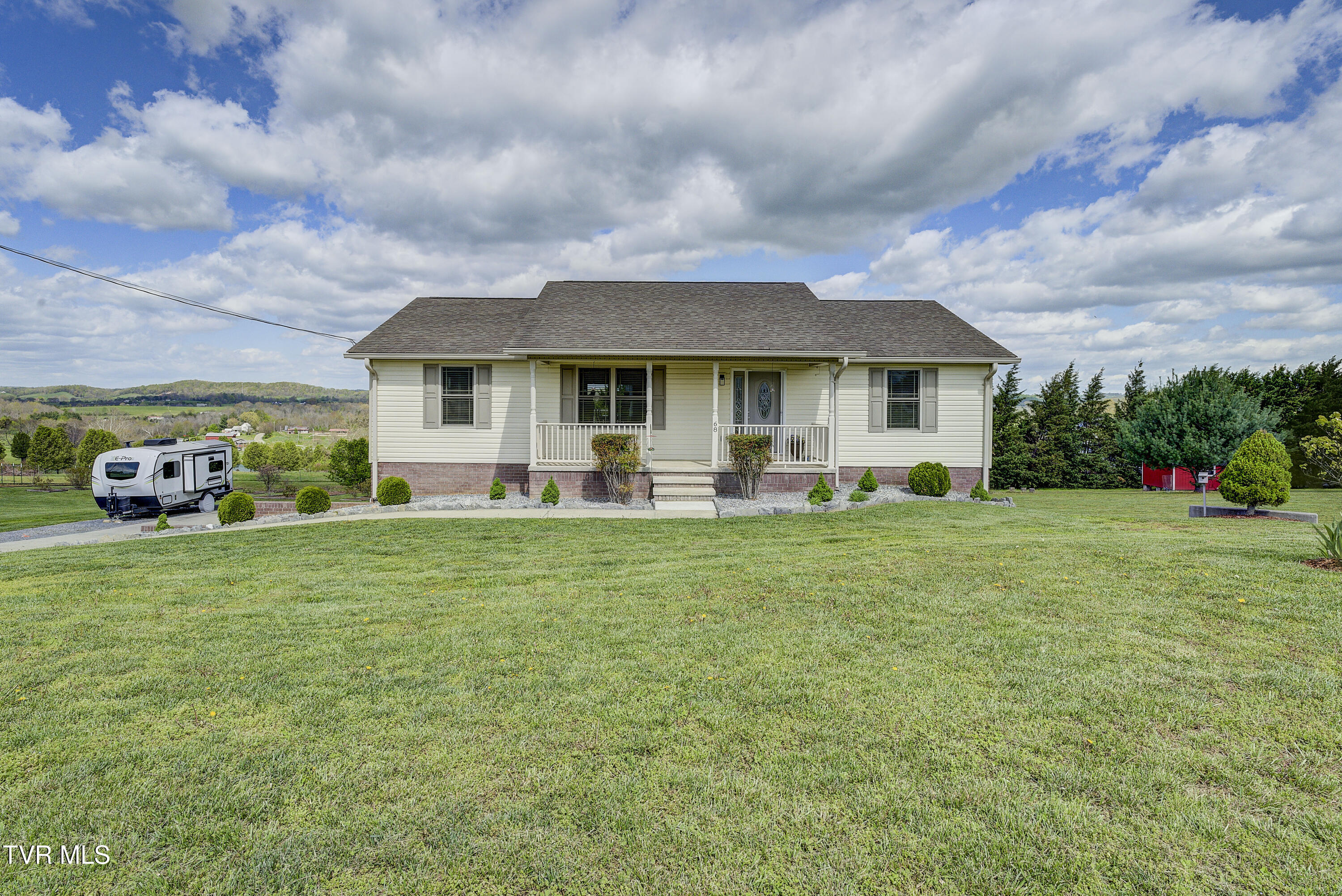 68 Manor Lane Property Photo