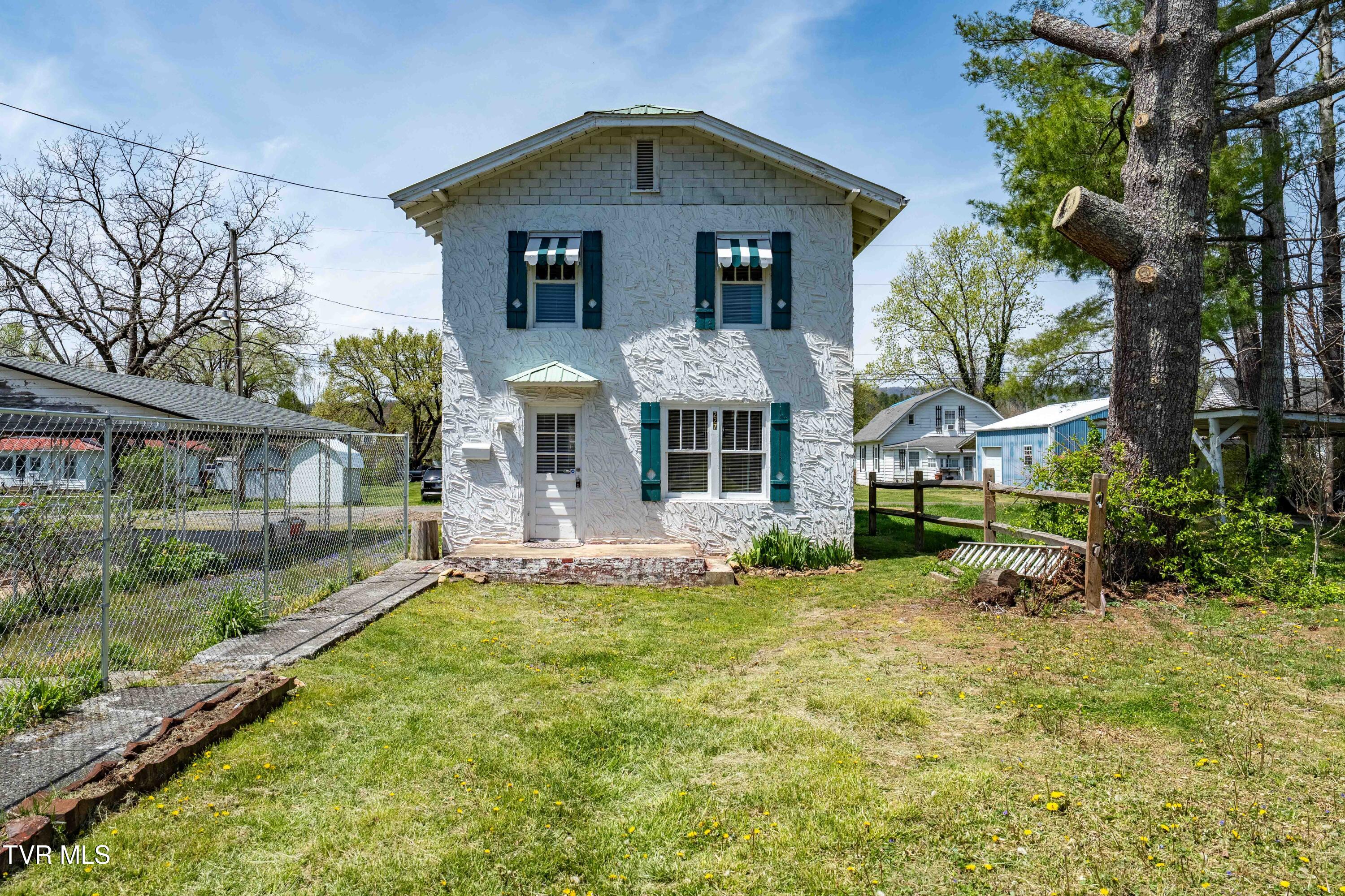 227 North Murphey Street Property Photo
