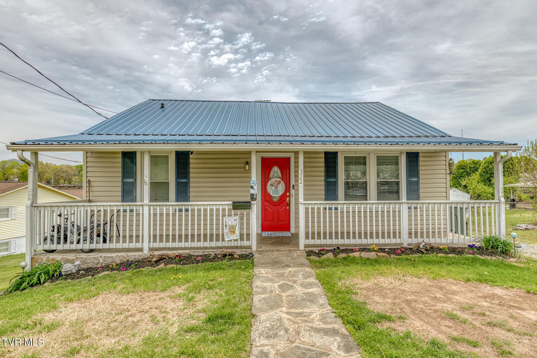 322 West Doe Avenue Property Photo