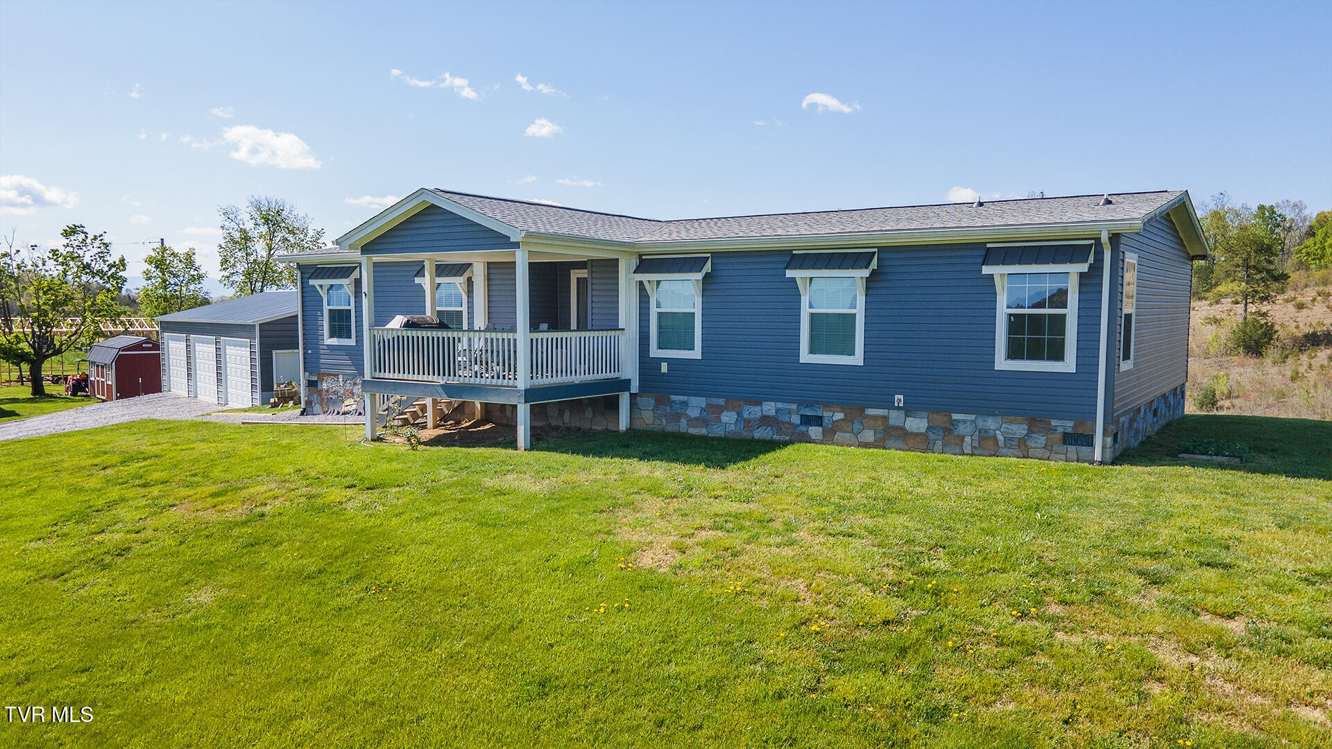 2057 Kite Road Property Photo