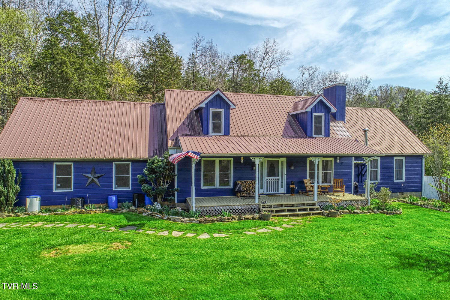 951 Sweet Creek Road Property Photo