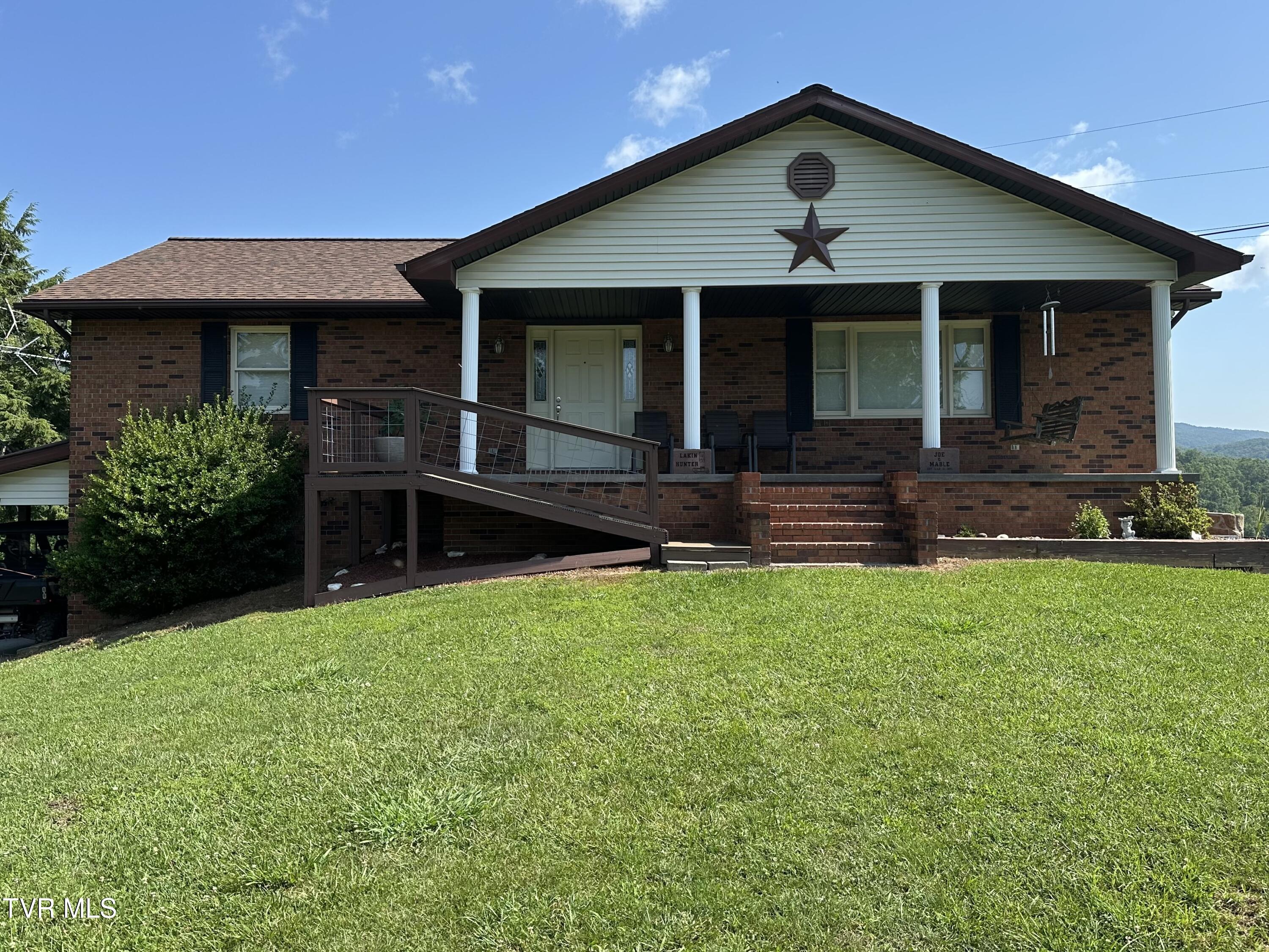 1456 Osbornes Gap Road Property Photo 1