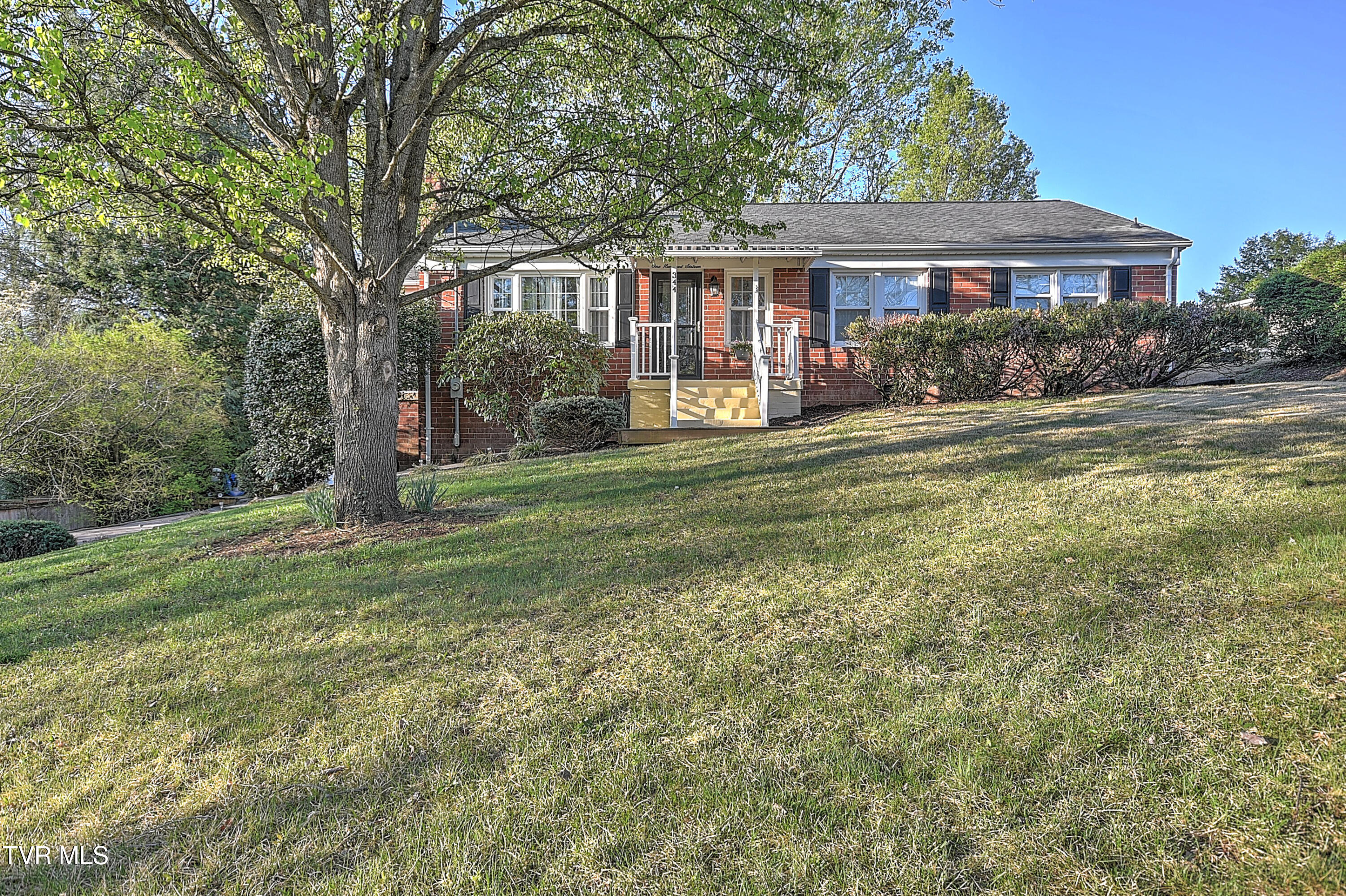 344 Virginia Drive Property Photo 1