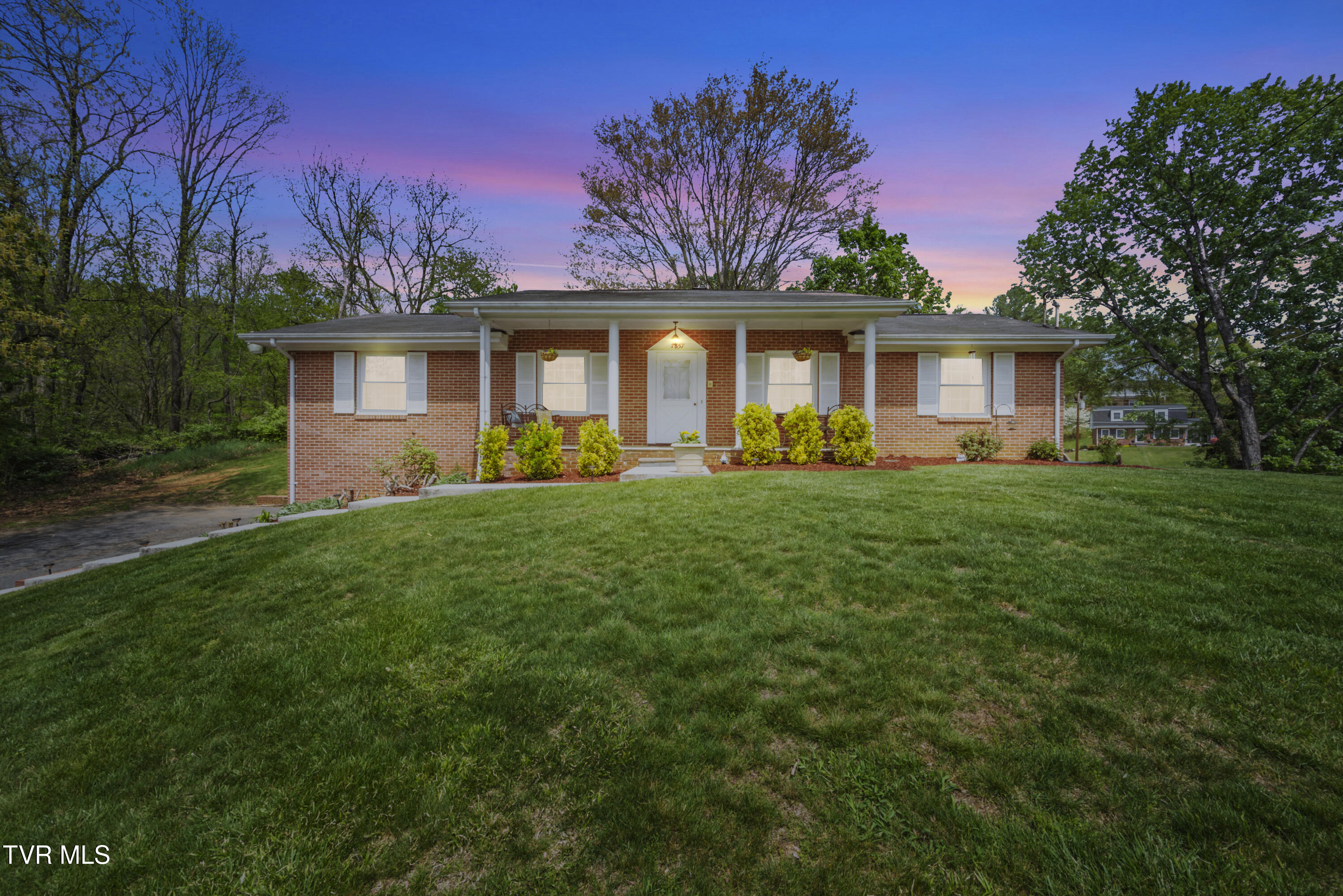 7357 White Pine Circle Property Photo