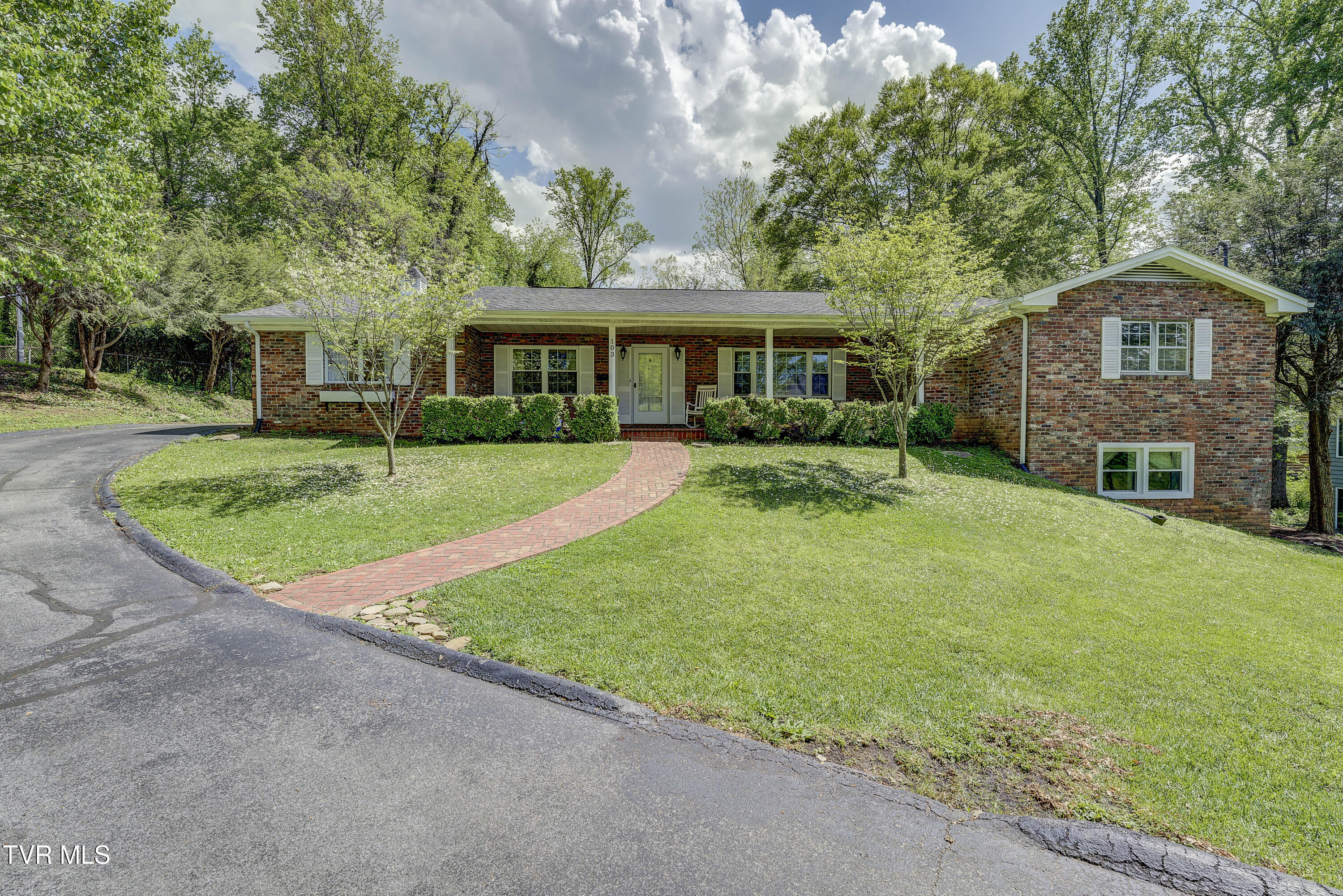 103 Dogwood Lane Property Photo
