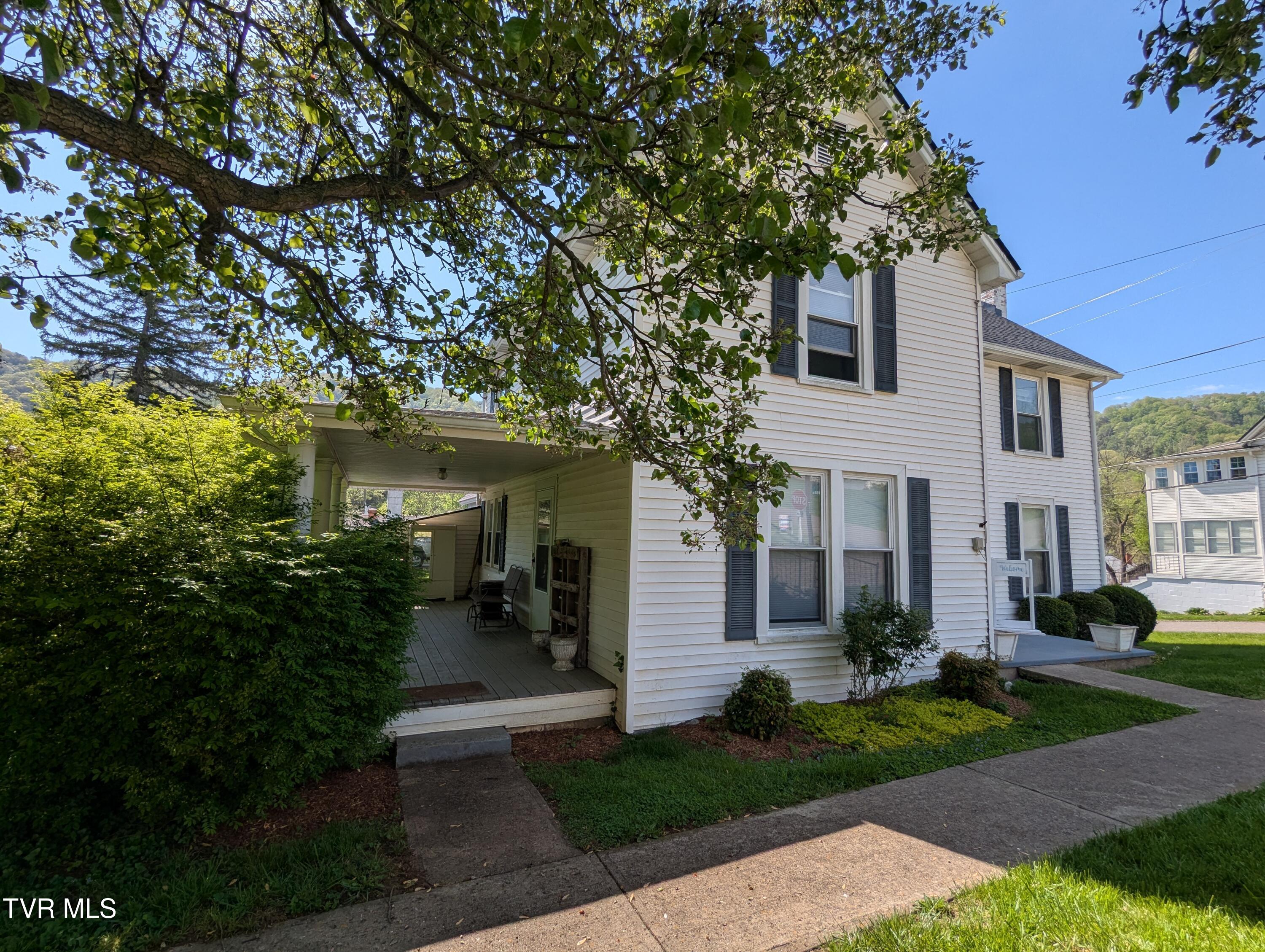 209 Cypress Street Property Photo