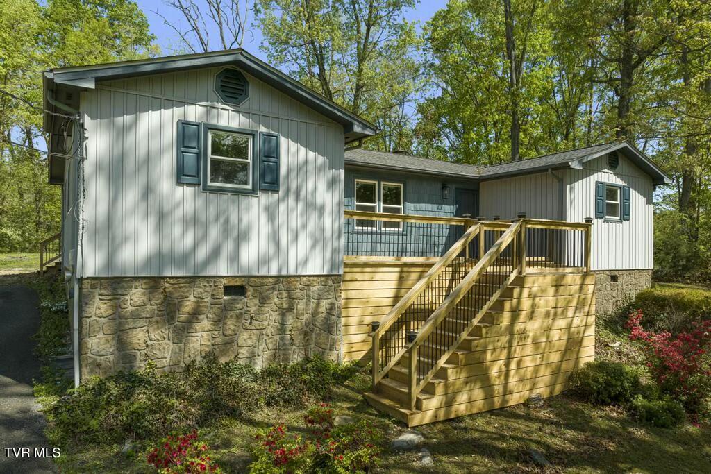 113 Constitution Avenue Property Photo