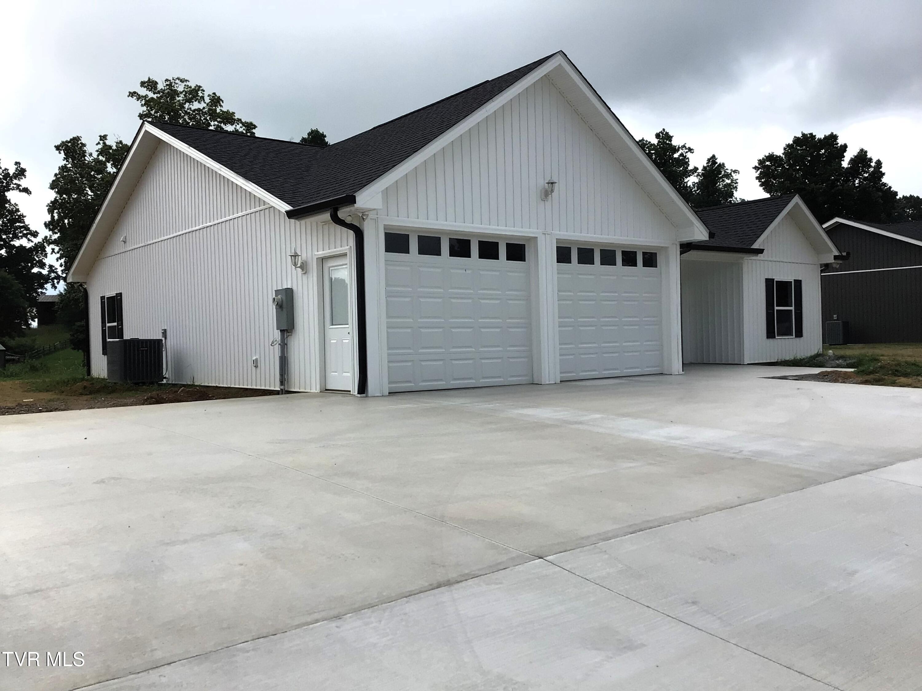 809 Asheville Highway Property Photo 1