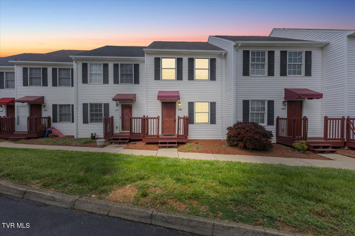 529 Beaverview Drive Property Photo 1