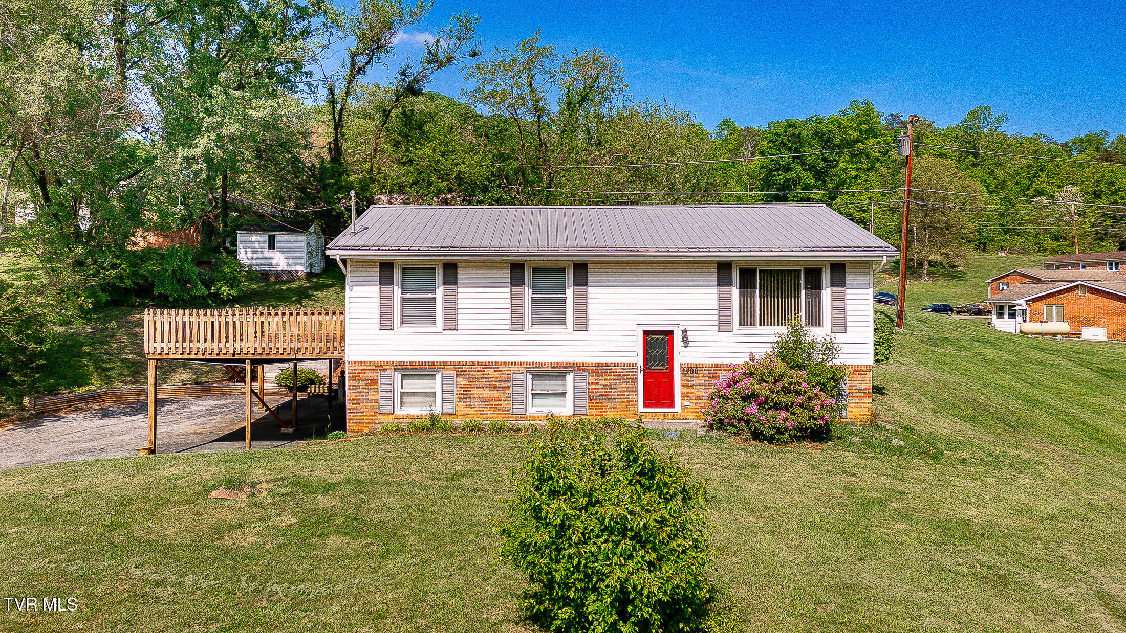 1400 Forest View Drive Property Photo