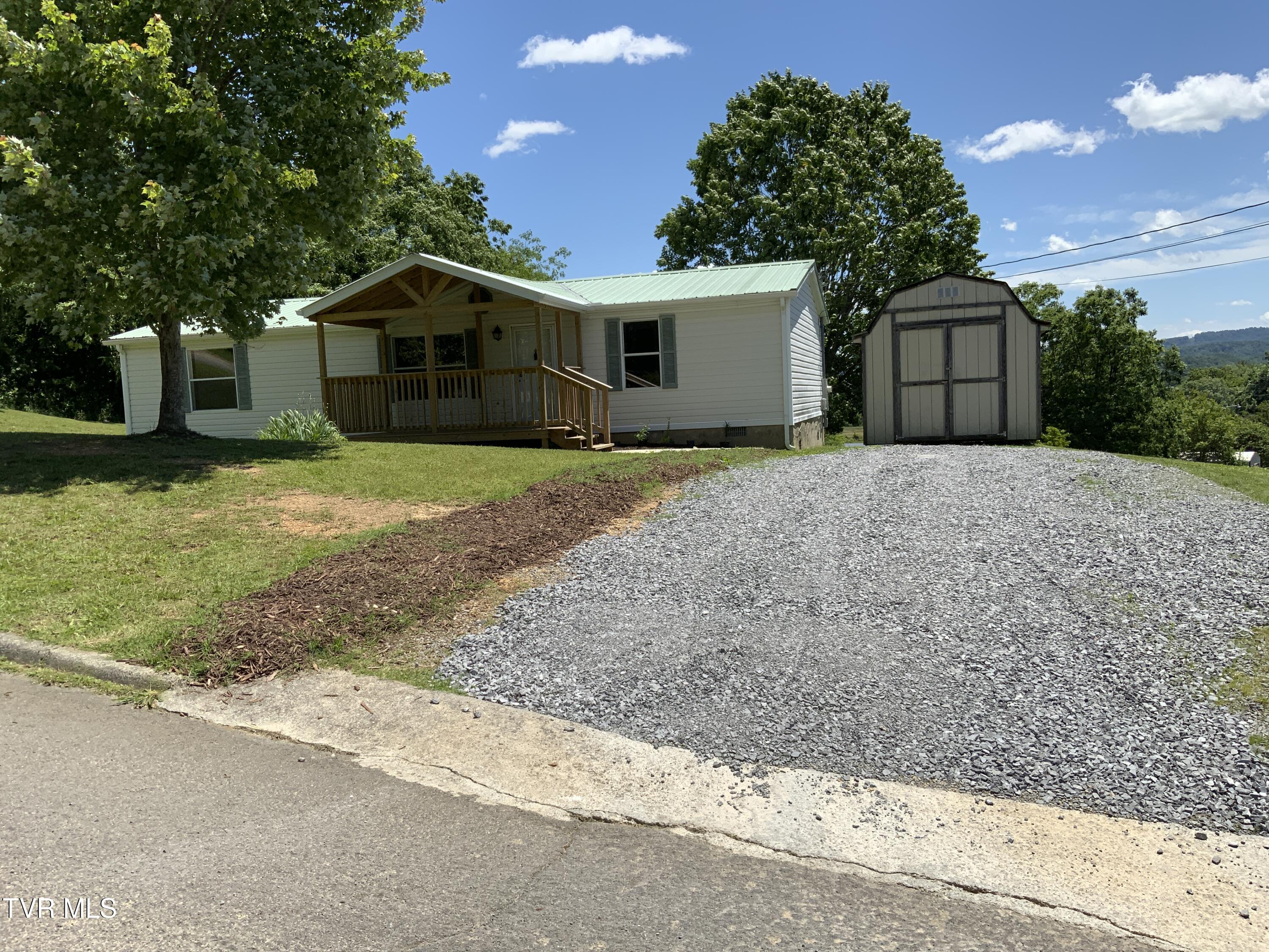 1014 Red Bud Lane Property Photo 1