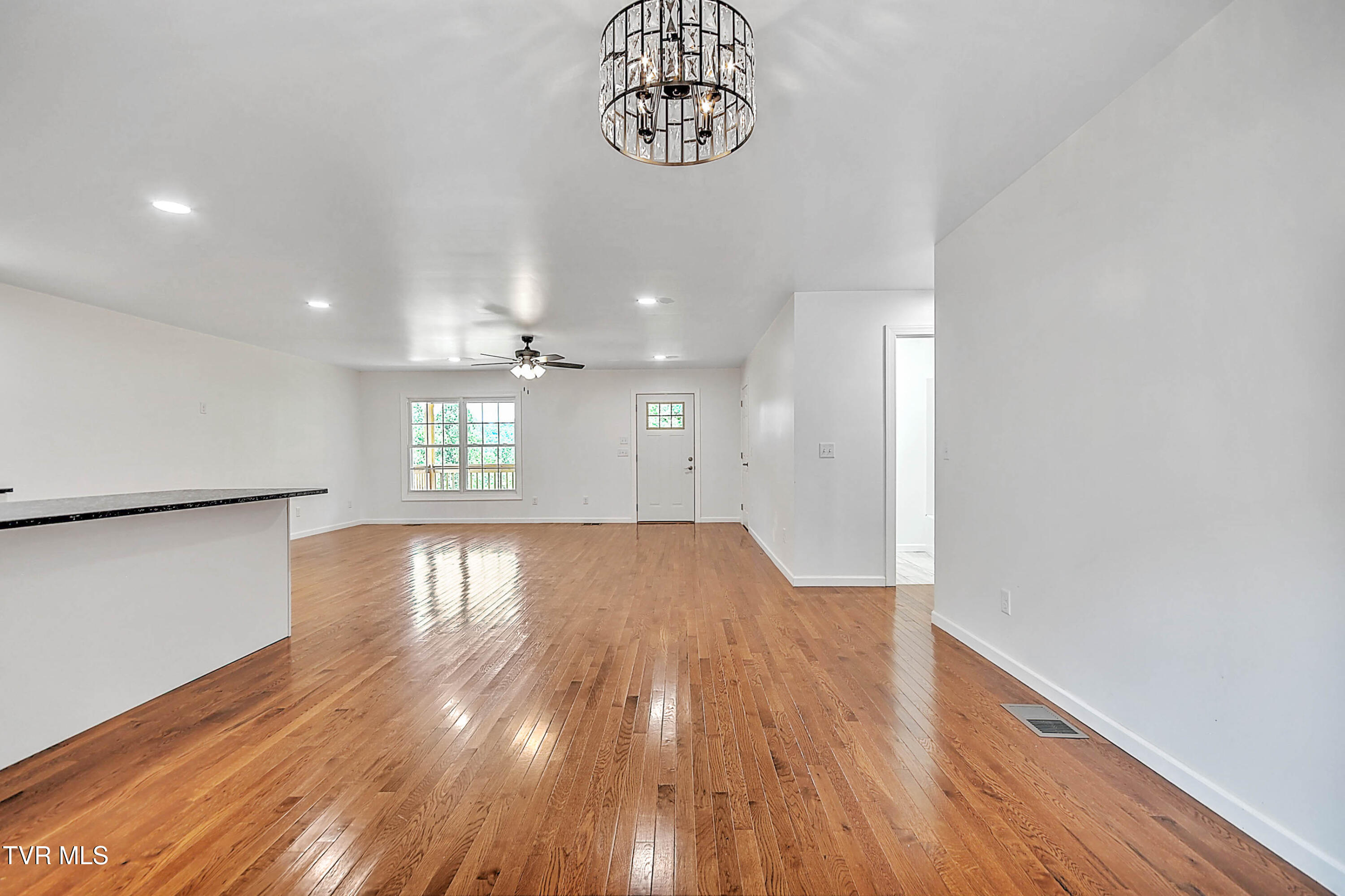 476 Norris Rd ( Bridle Path) Road Property Photo 13