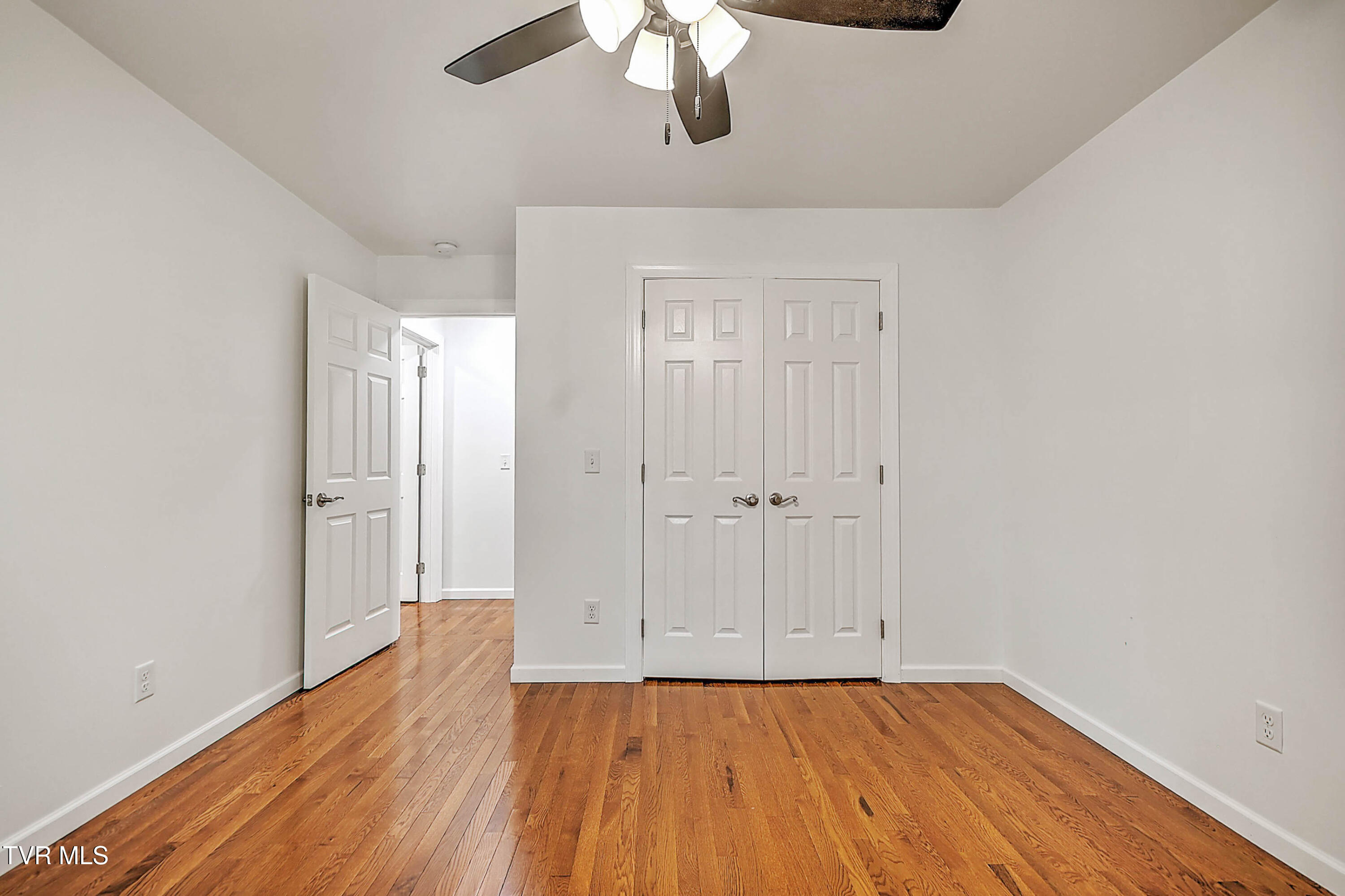 476 Norris Rd ( Bridle Path) Road Property Photo 29