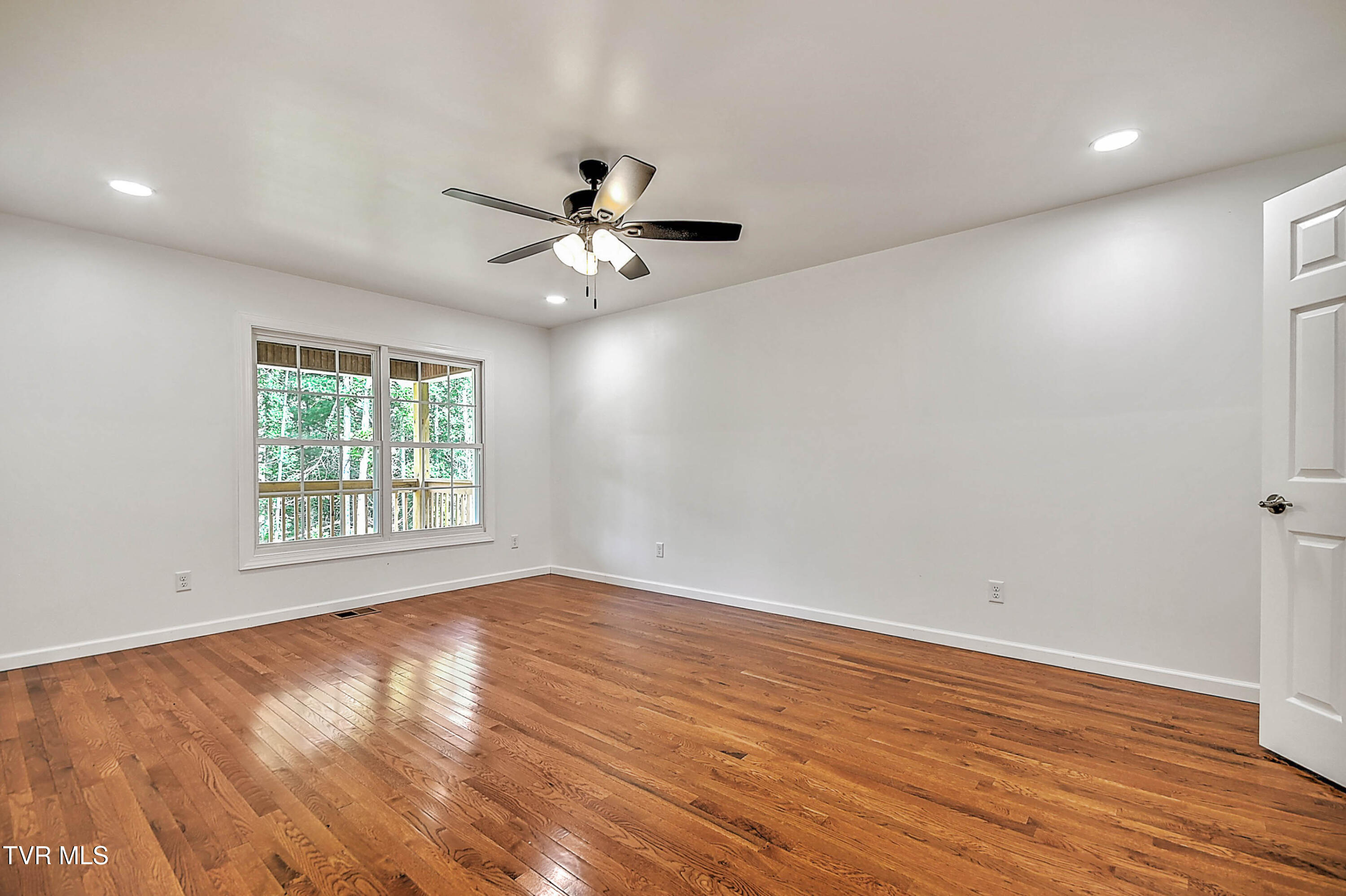 476 Norris Rd ( Bridle Path) Road Property Photo 30