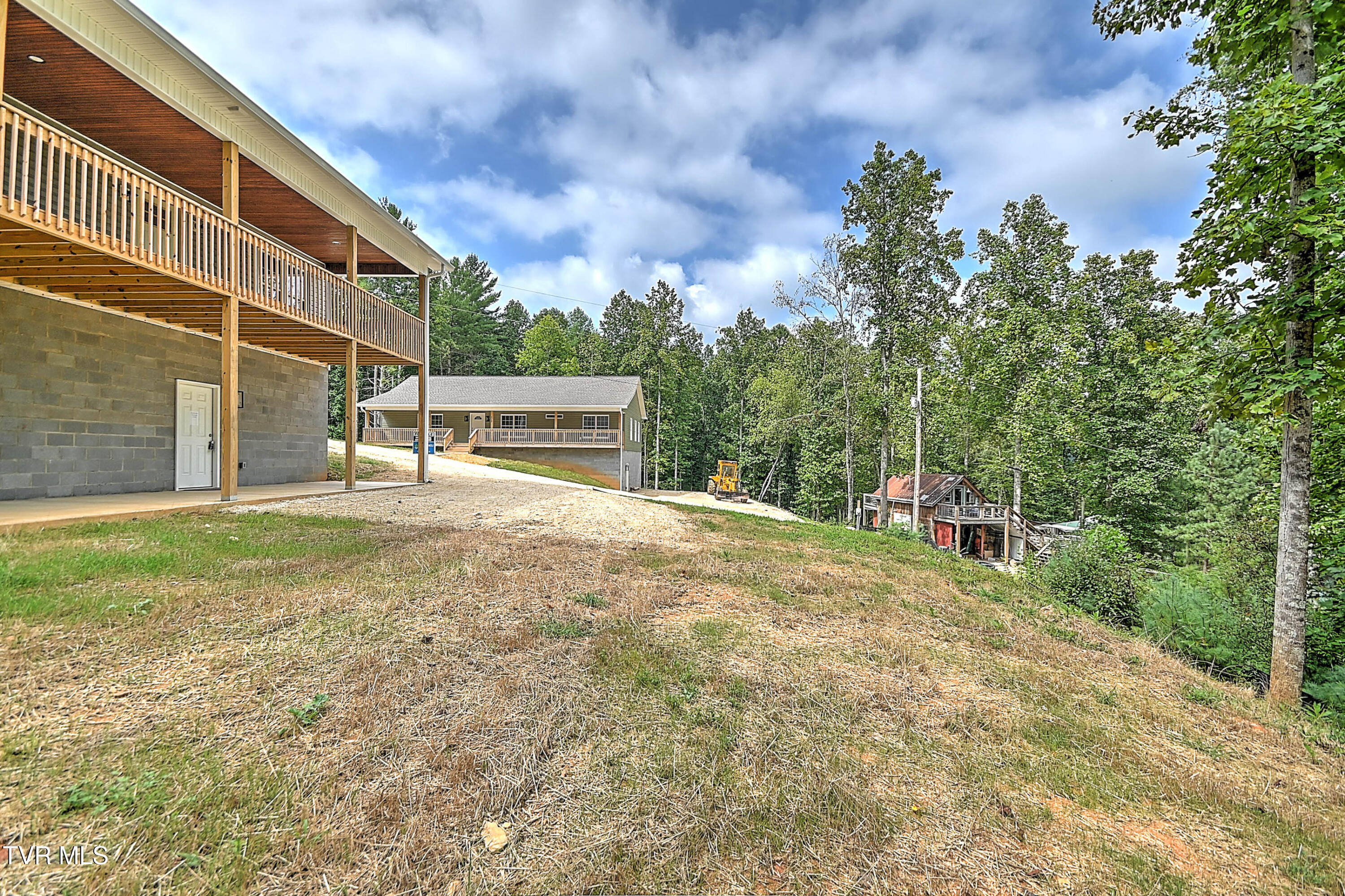 476 Norris Rd ( Bridle Path) Road Property Photo 44