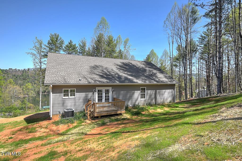 477 Norris Rd ( Bridle Path) Road Property Photo 1