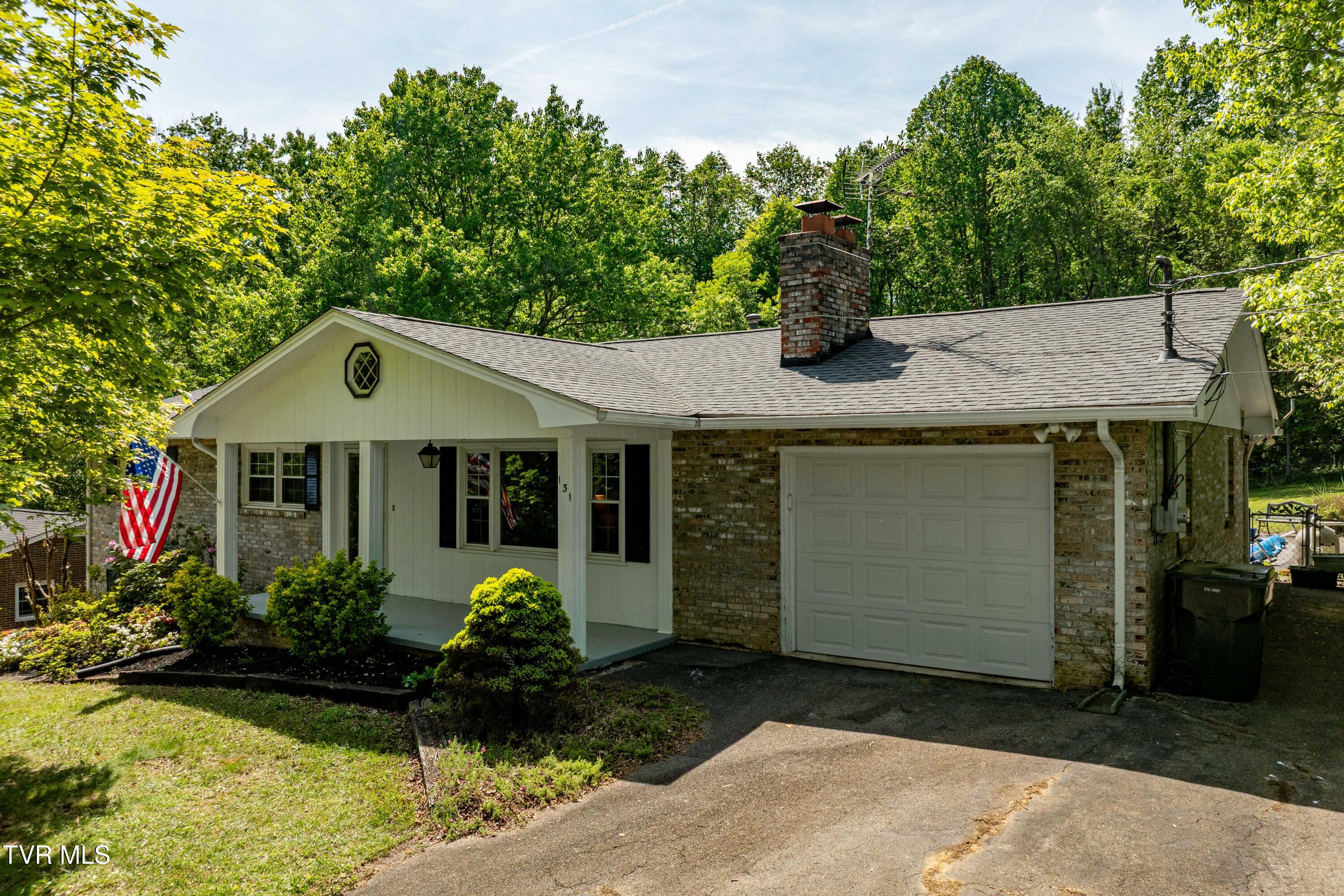 131 Greyland Drive Property Photo