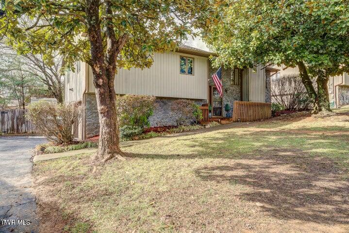 4105 Bradford Lane Property Photo