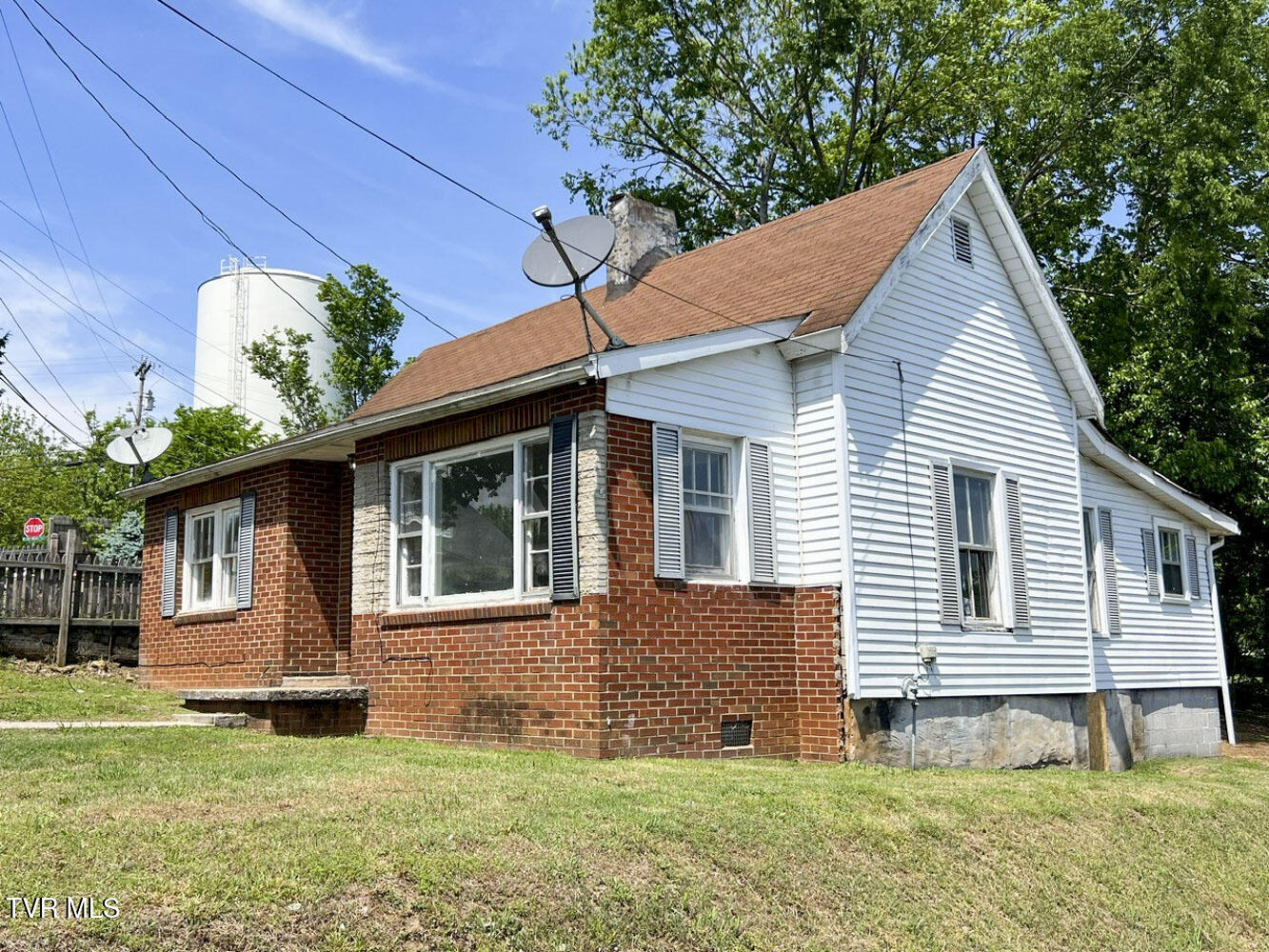 1918 Williams Avenue Property Photo 2