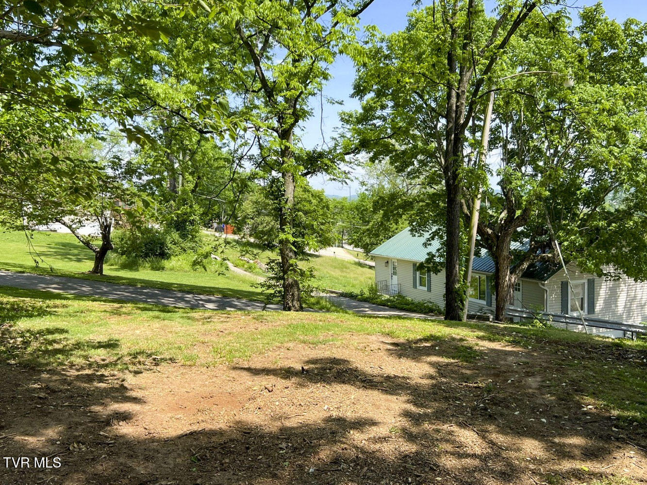 1918 Williams Avenue Property Photo 6