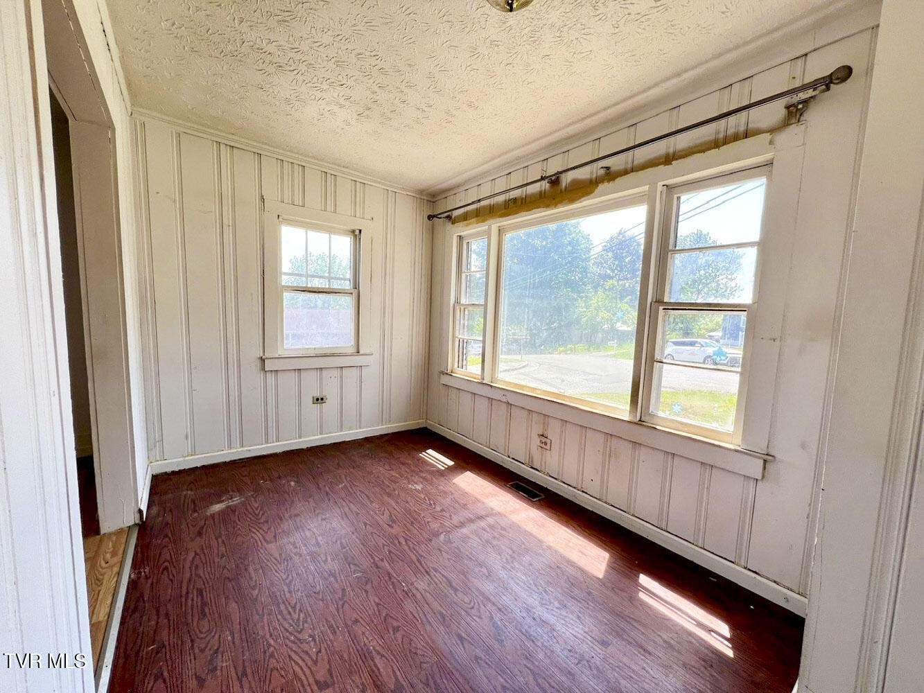 1918 Williams Avenue Property Photo 8