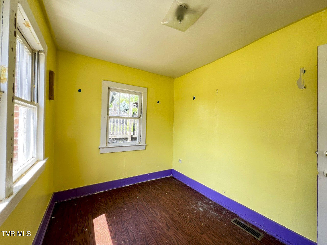 1918 Williams Avenue Property Photo 23