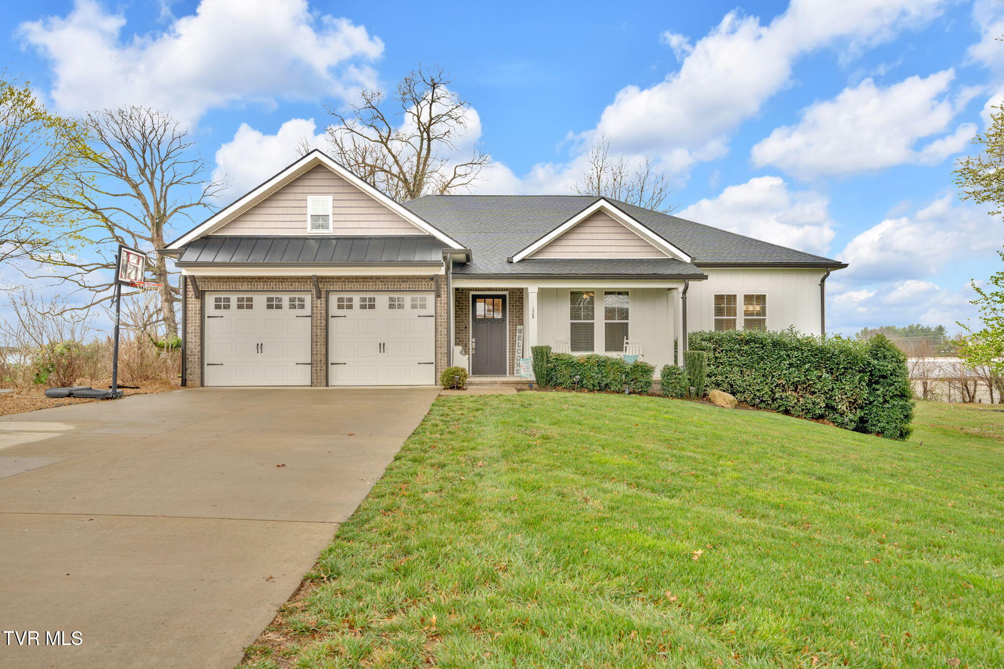 138 Isenberg Drive Property Photo